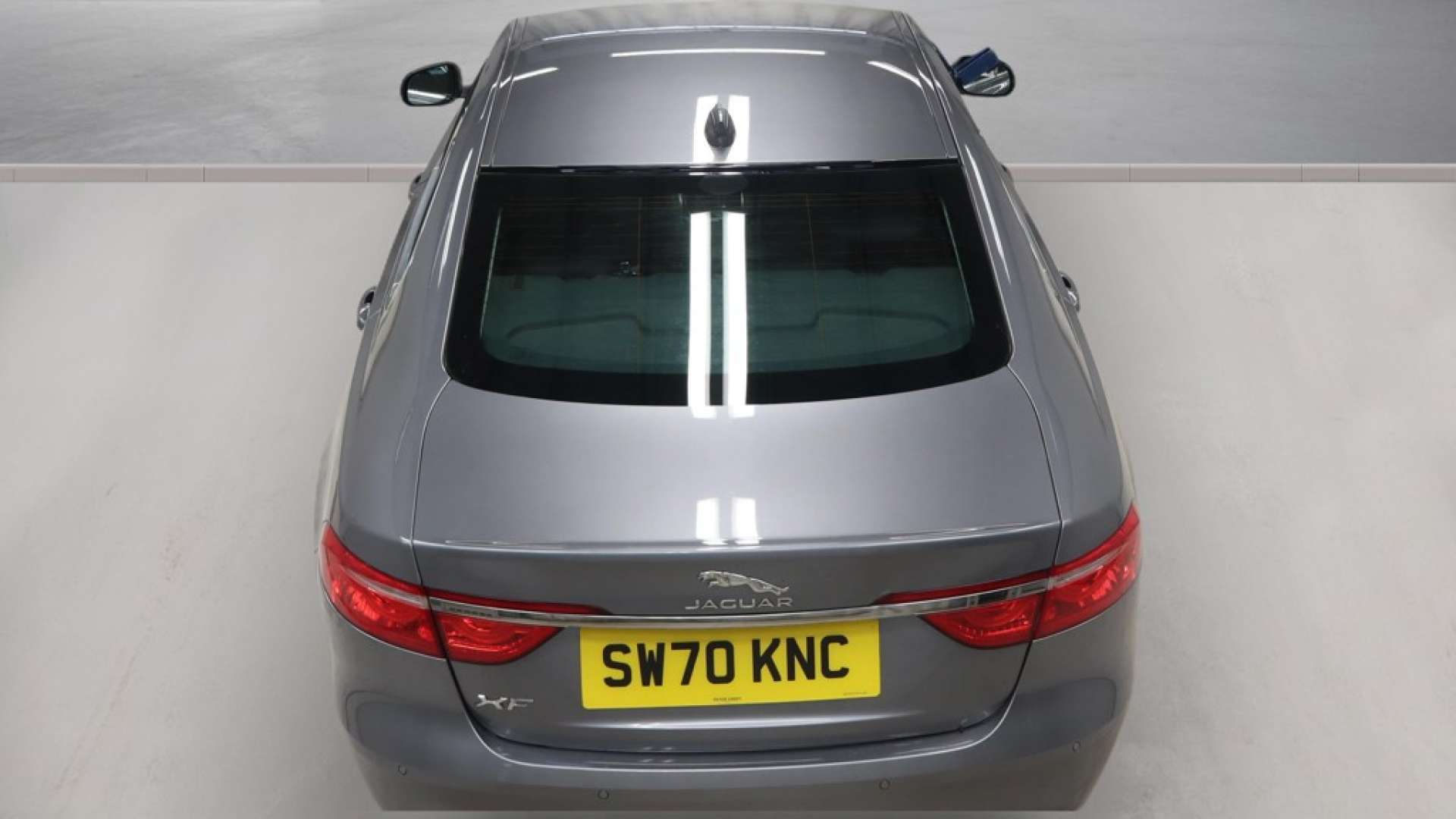 2020 Jaguar XF — image 9