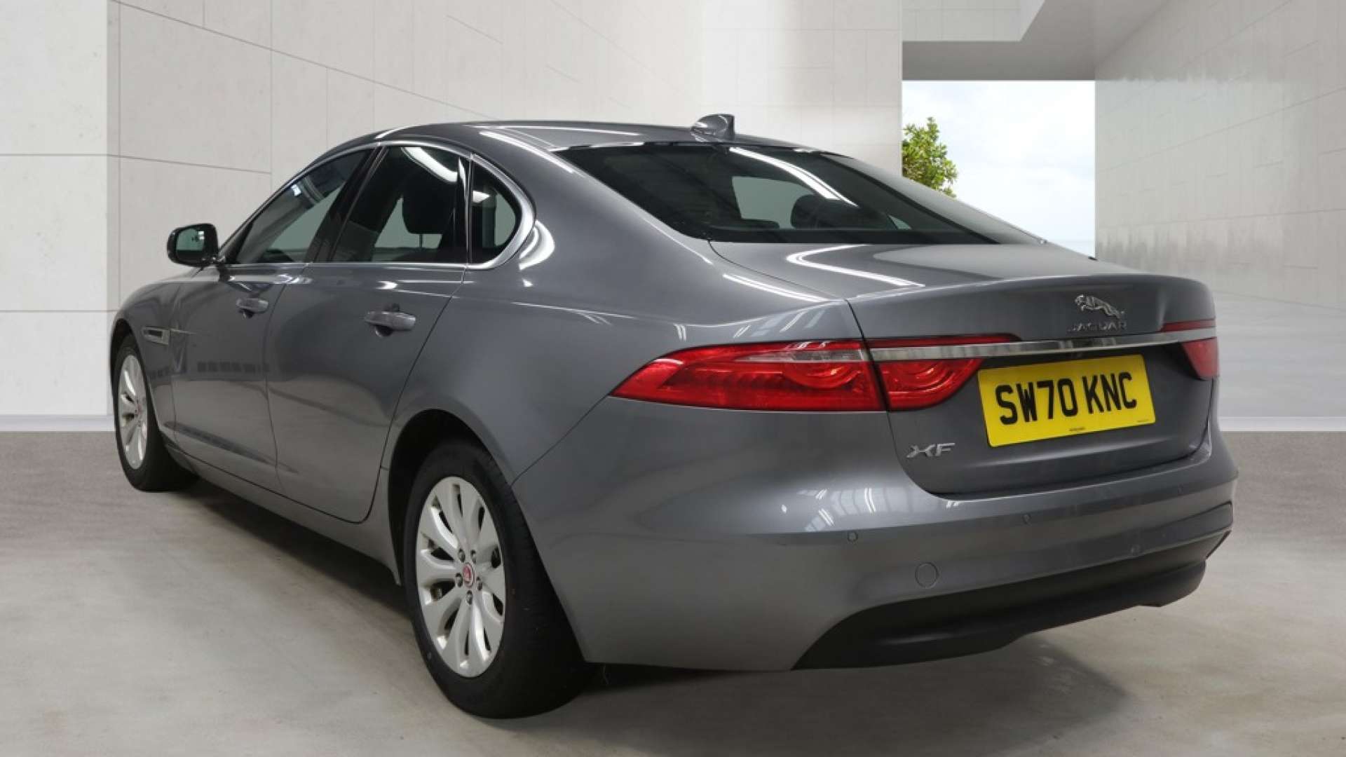2020 Jaguar XF — image 4