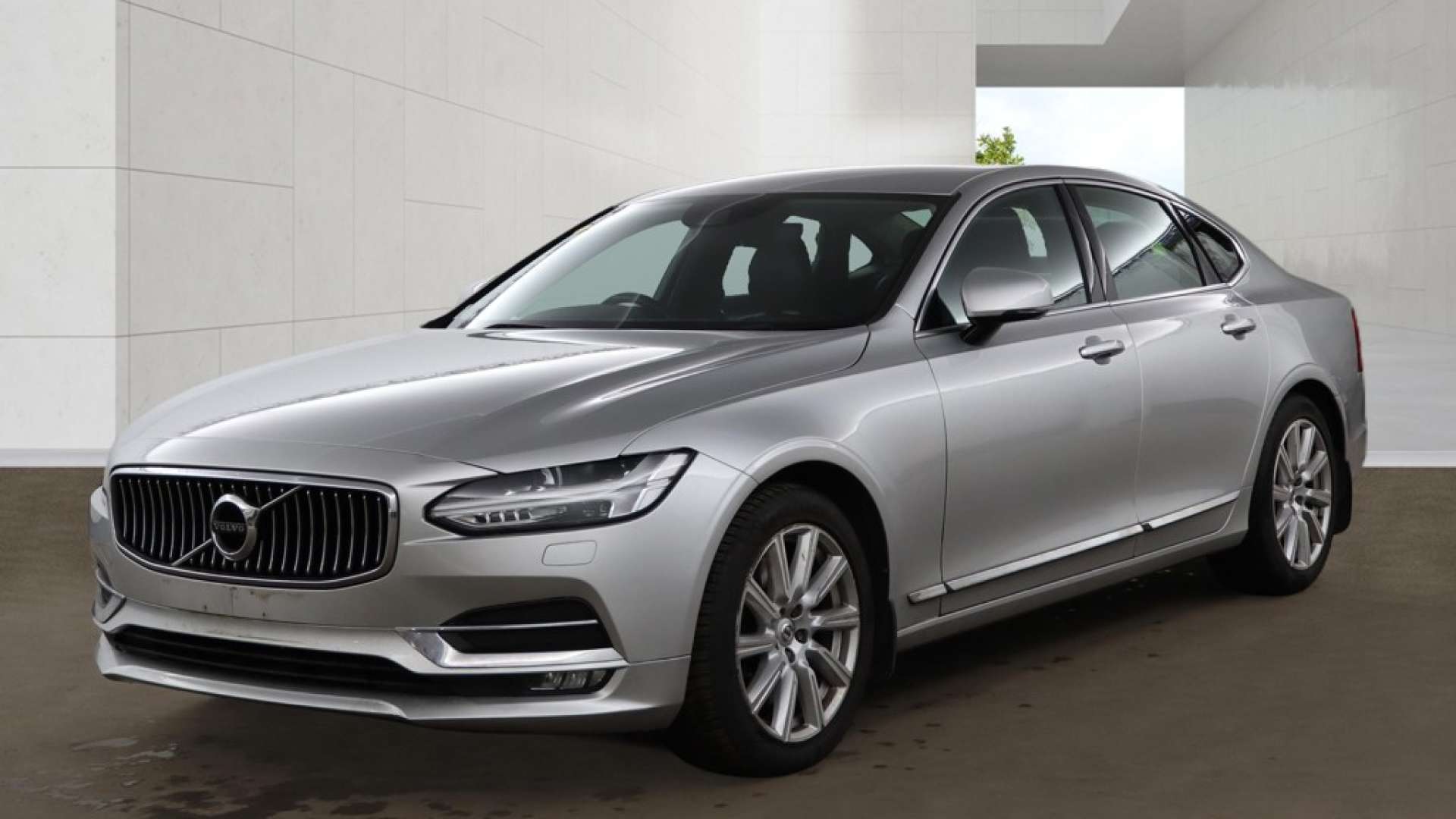 2017 Volvo S90 — image 3