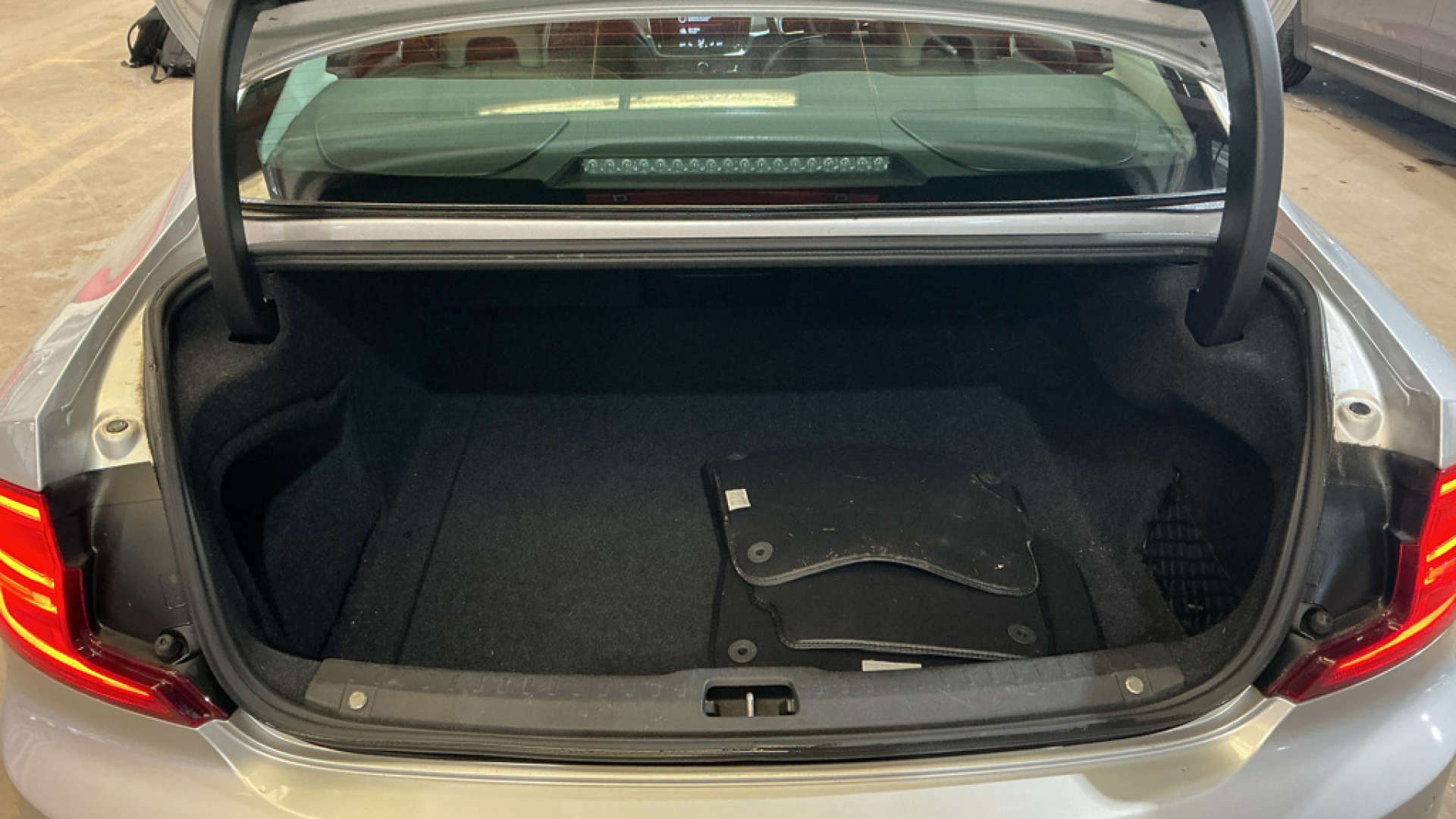2017 Volvo S90 — image 10