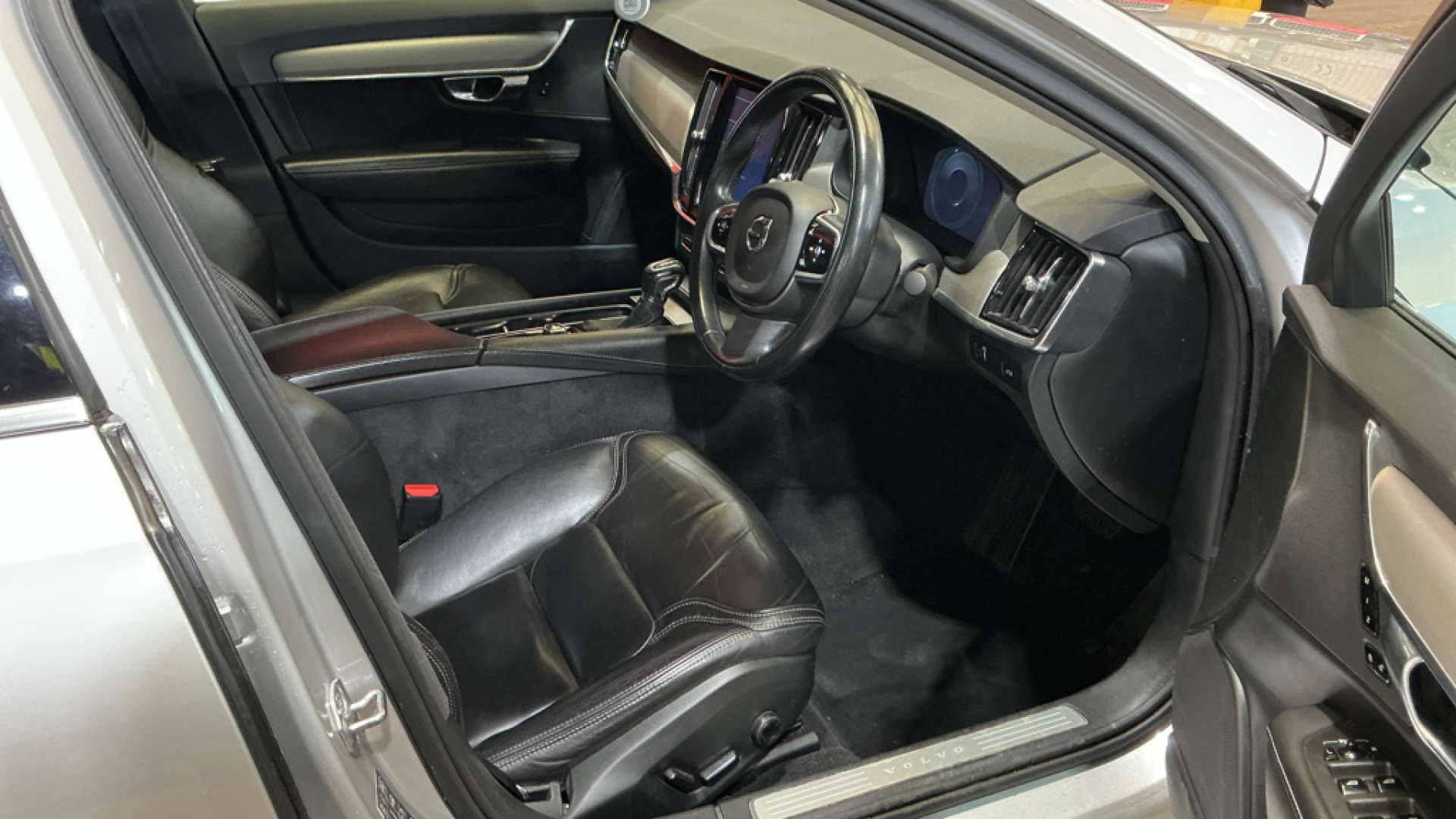 2017 Volvo S90 — image 12