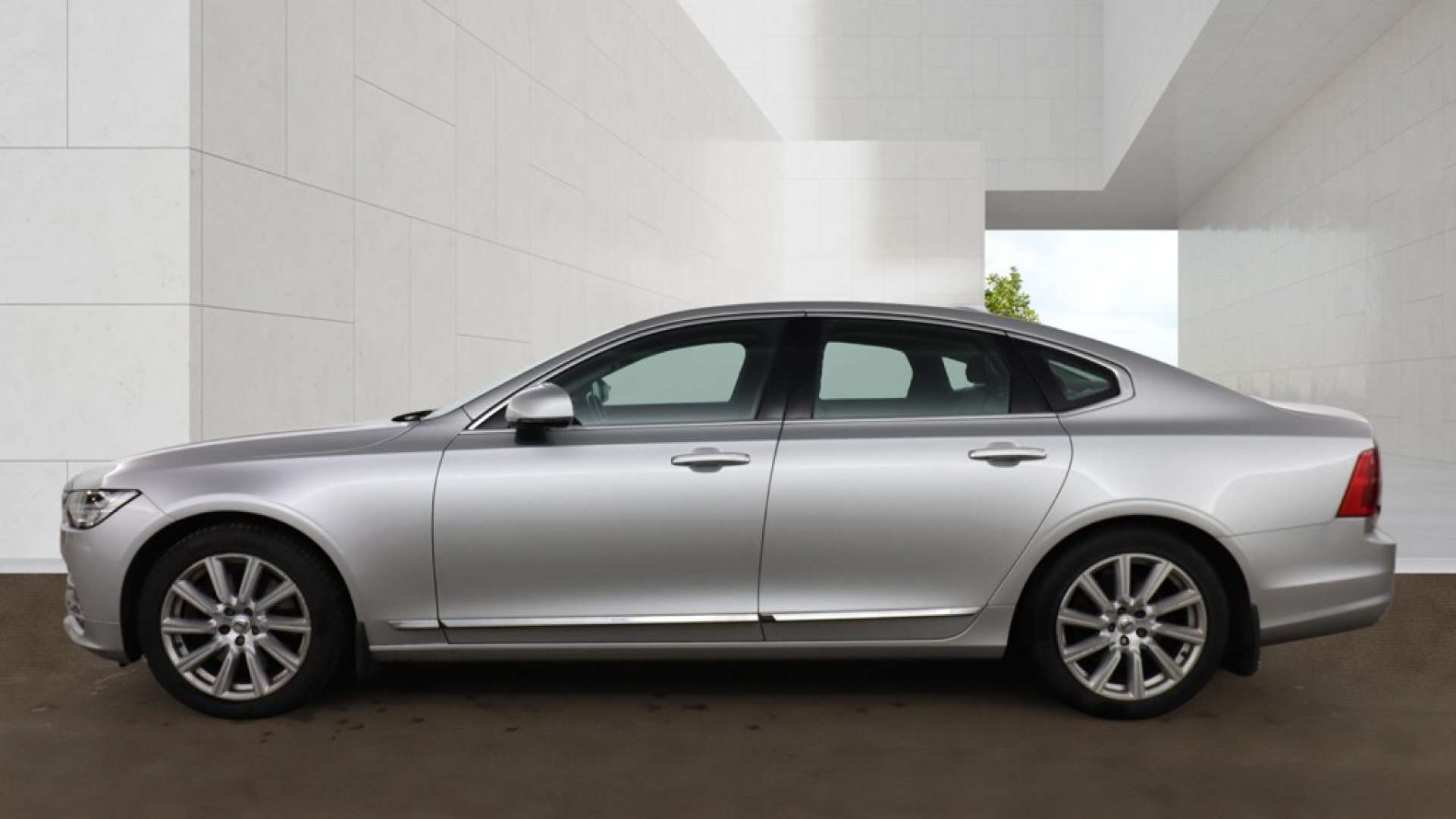 2017 Volvo S90 — image 7