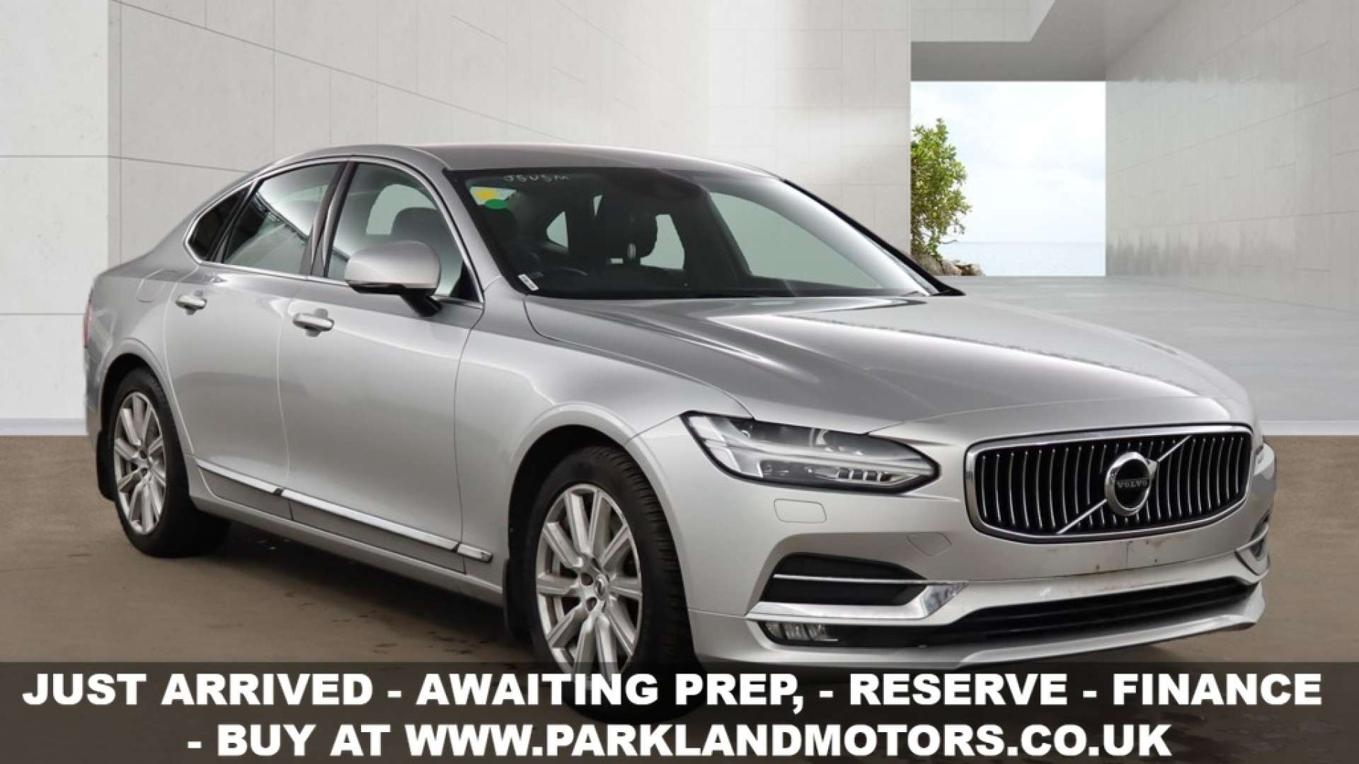 2017 Volvo S90 exterior view
