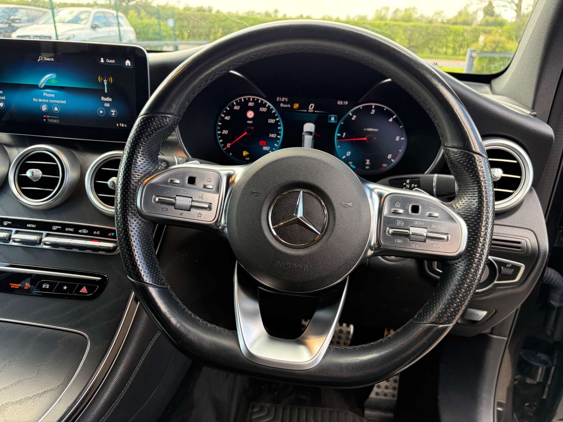 2019 Mercedes-Benz GLC300 — image 40