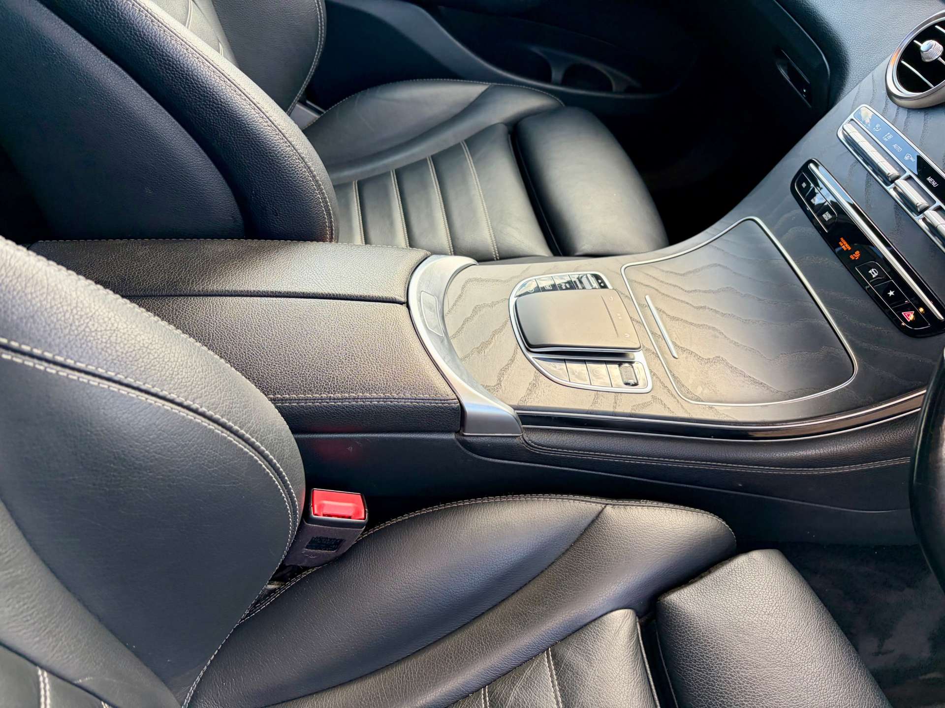 2019 Mercedes-Benz GLC300 — image 45
