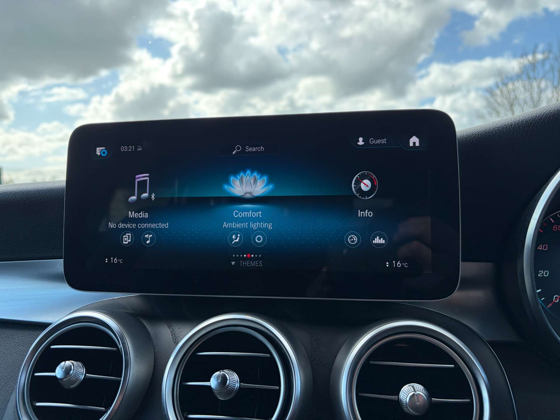 2019 Mercedes-Benz GLC300 — image 52