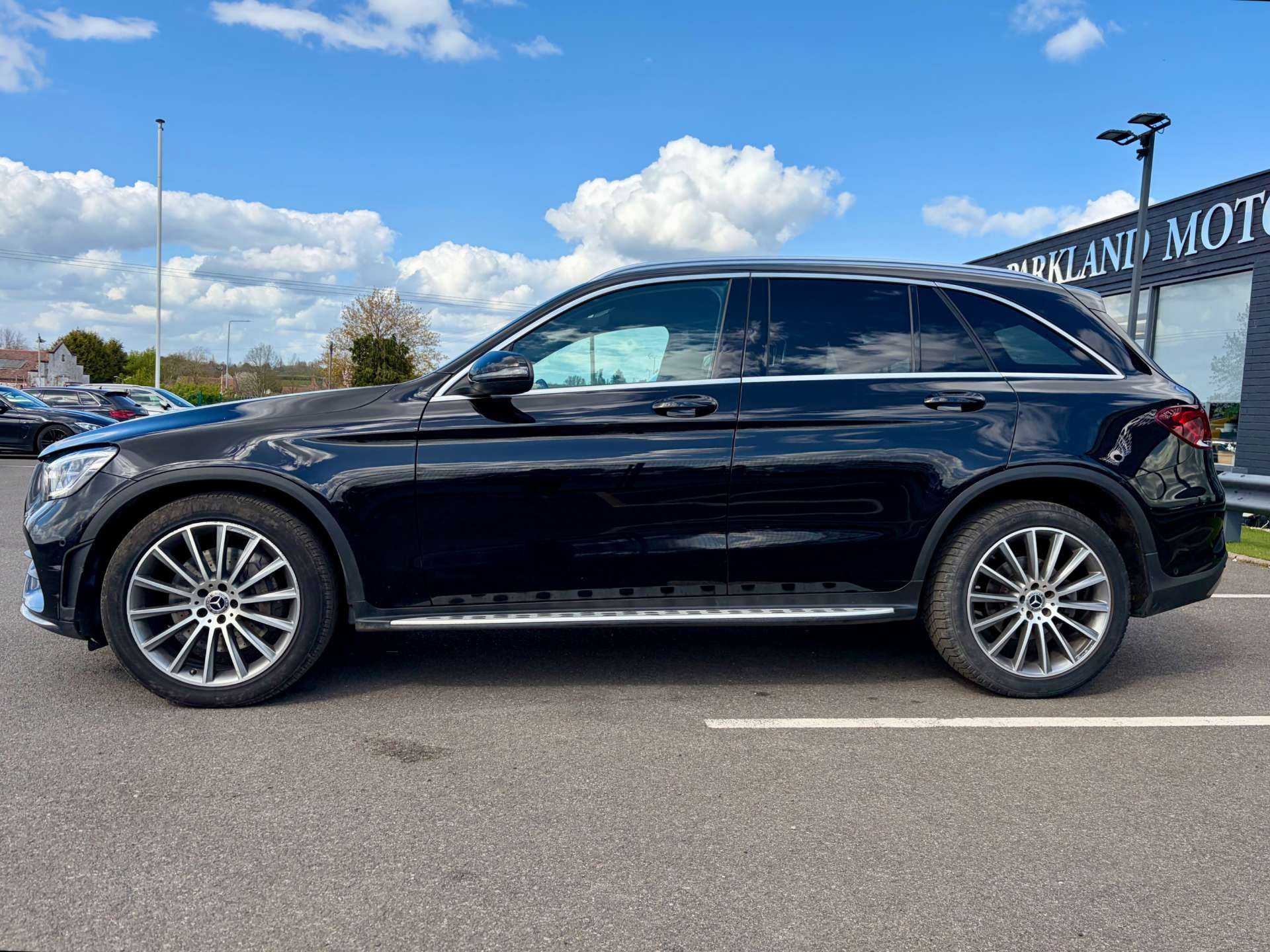 2019 Mercedes-Benz GLC300 — image 6
