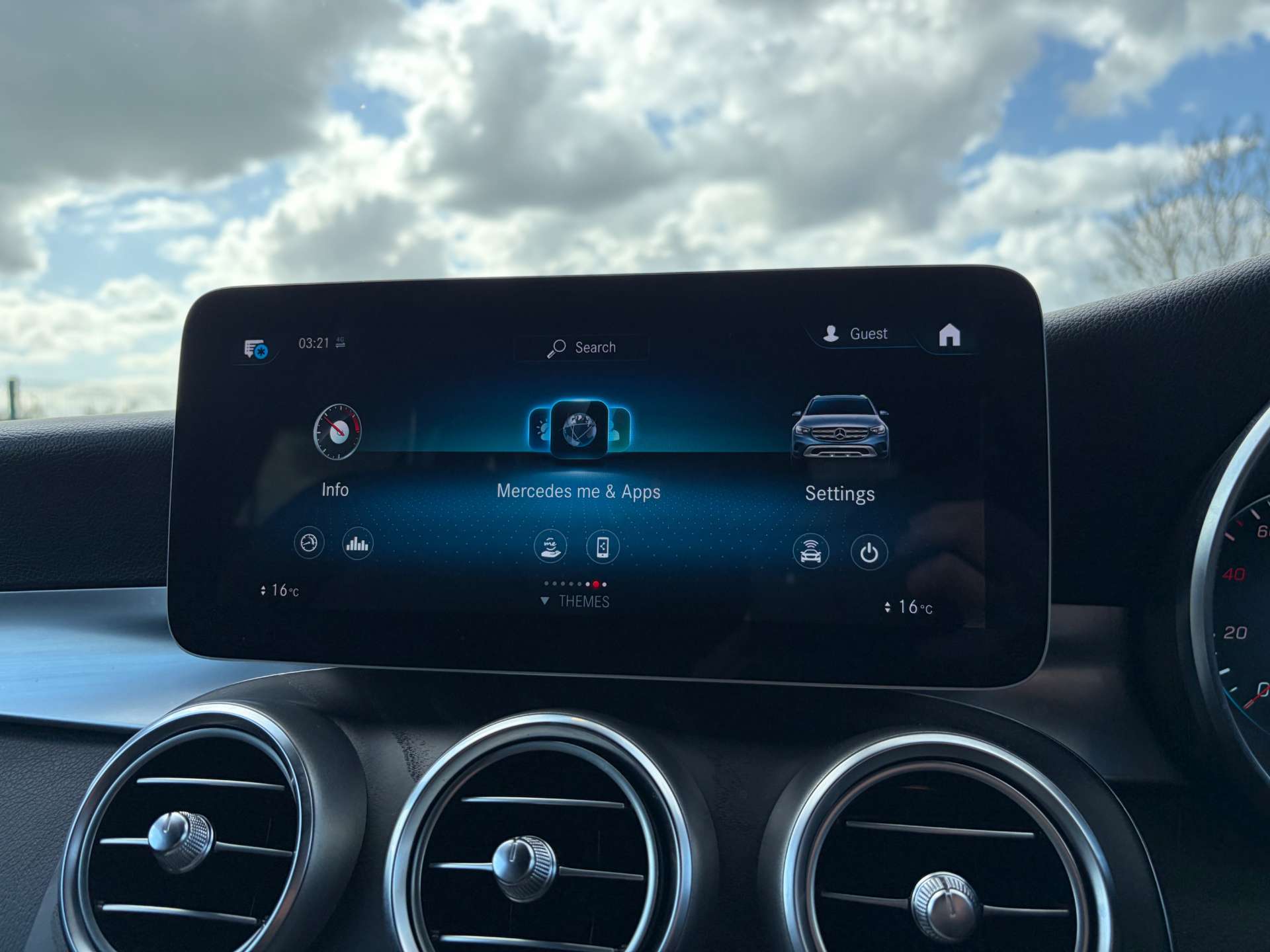2019 Mercedes-Benz GLC300 — image 51