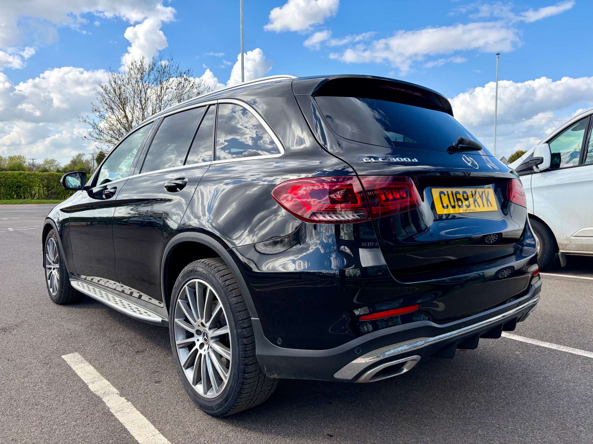 2019 Mercedes-Benz GLC300 — image 7