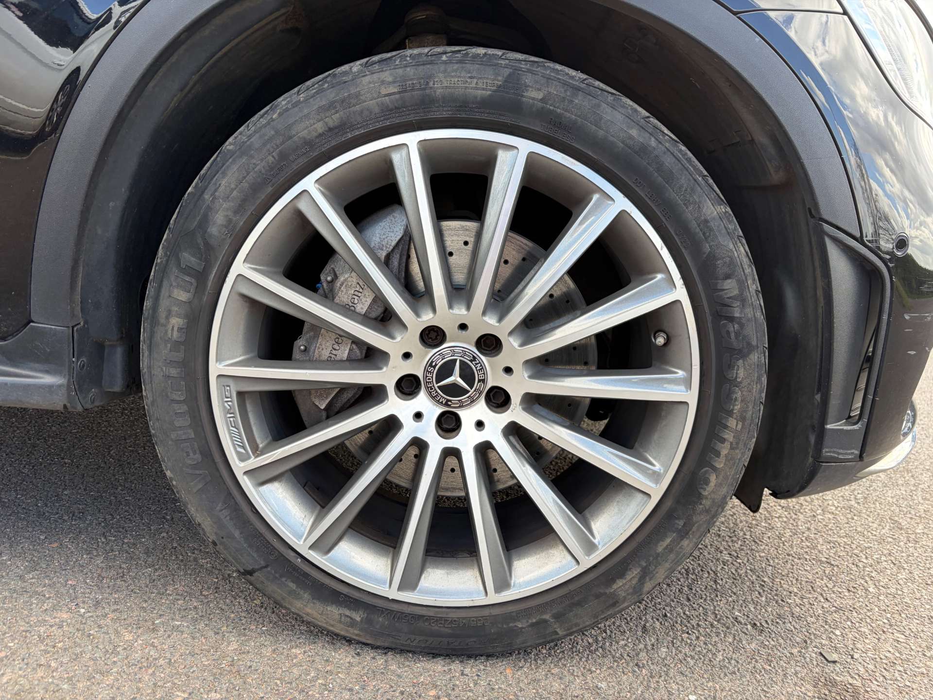 2019 Mercedes-Benz GLC300 — image 13