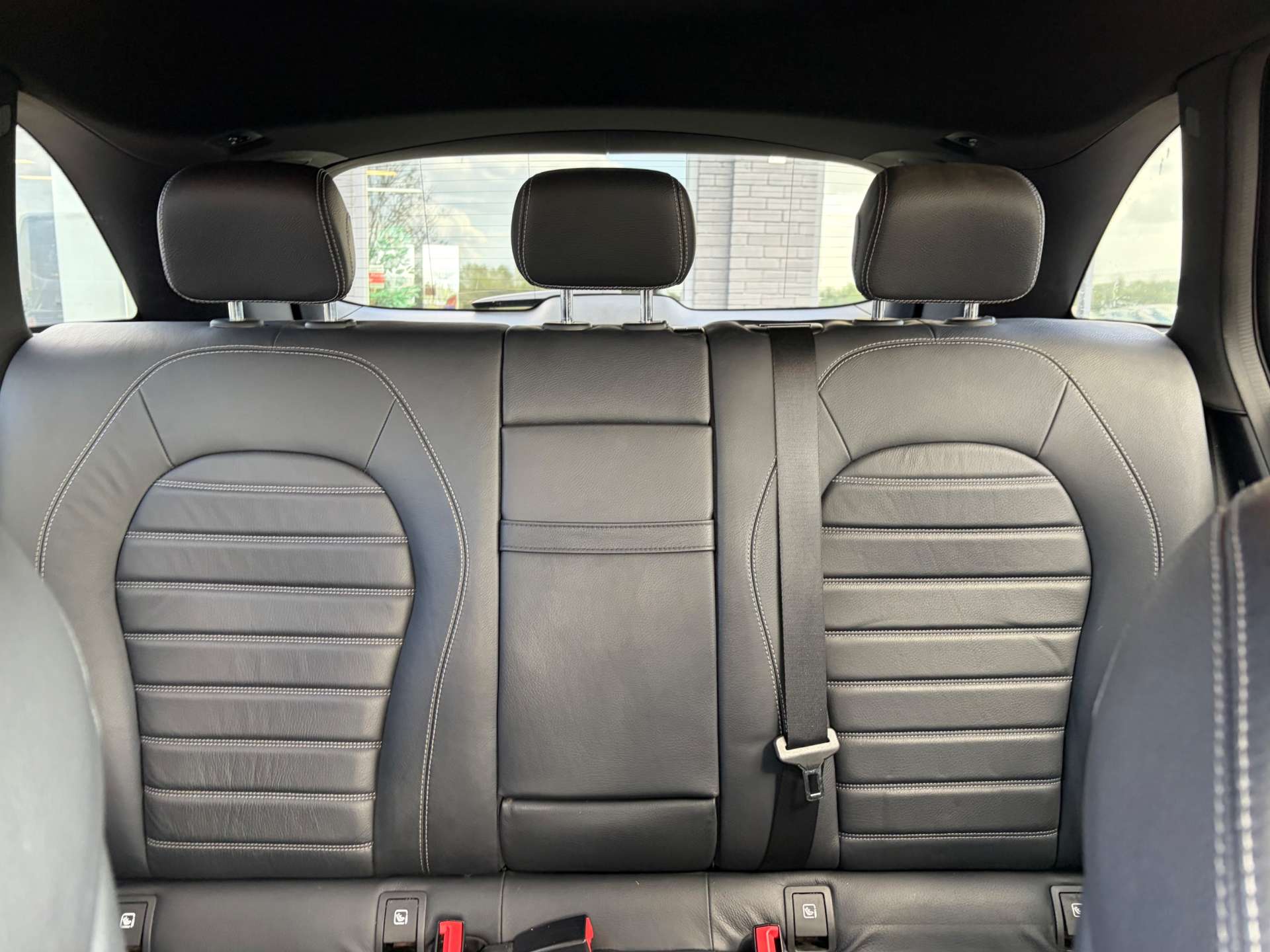 2019 Mercedes-Benz GLC300 — image 33