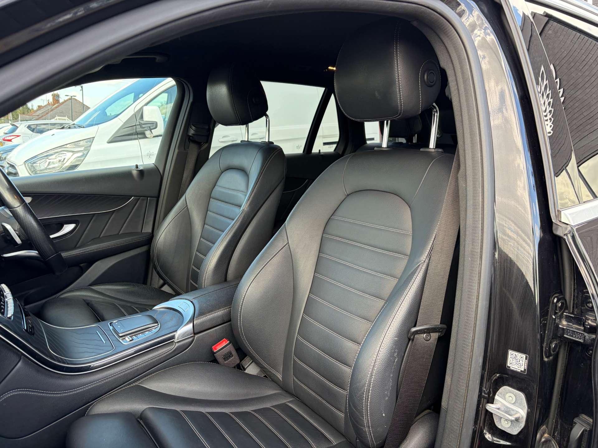 2019 Mercedes-Benz GLC300 — image 18