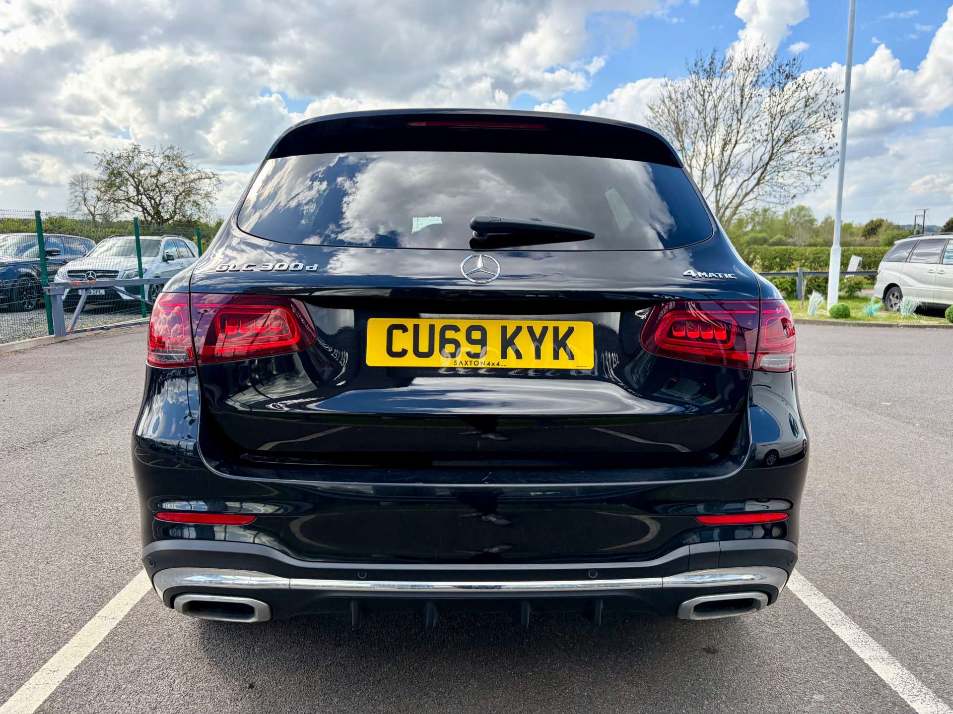 2019 Mercedes-Benz GLC300 — image 8