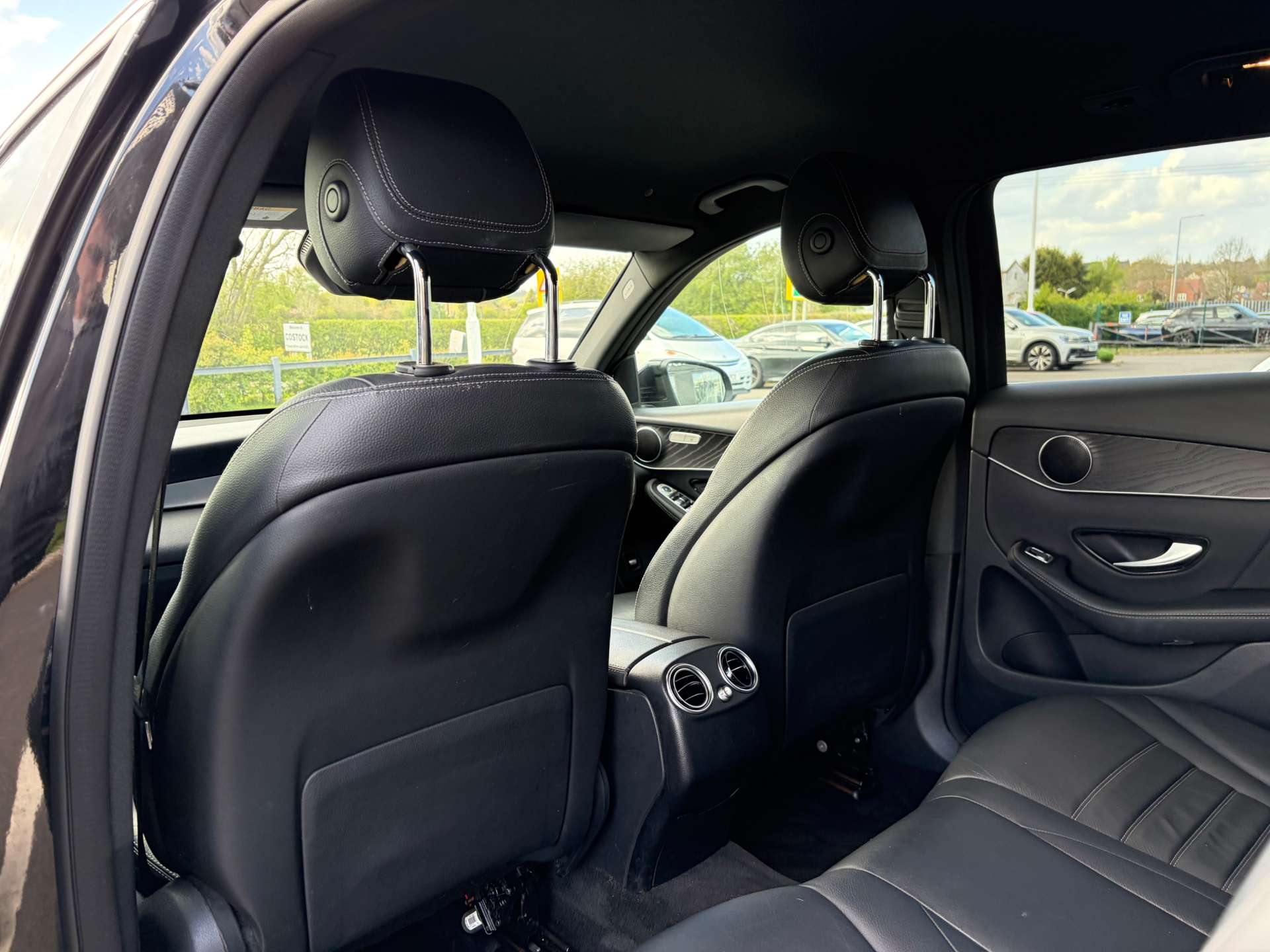 2019 Mercedes-Benz GLC300 — image 23
