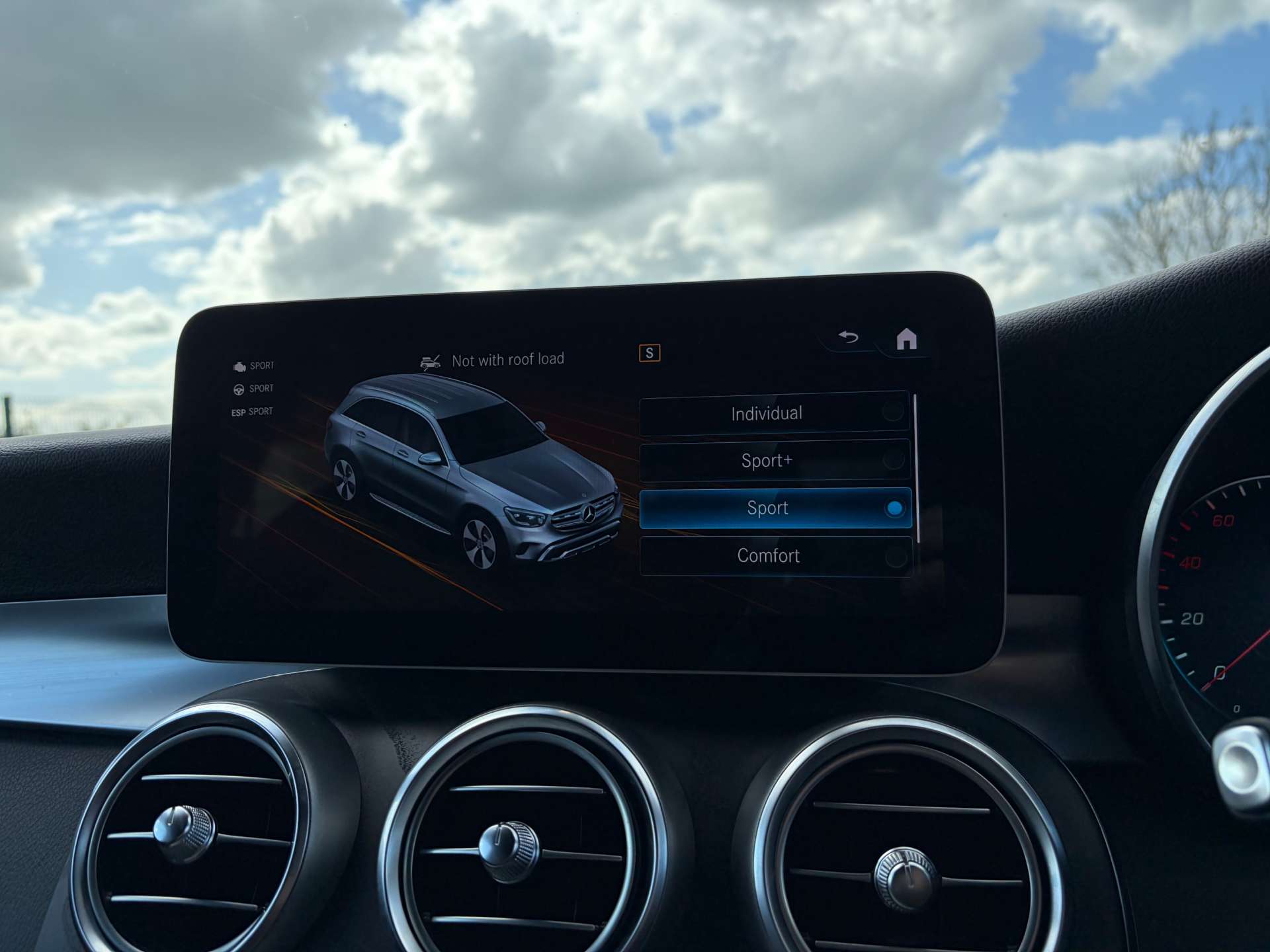 2019 Mercedes-Benz GLC300 — image 55