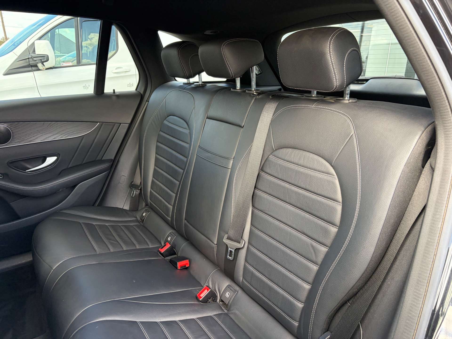 2019 Mercedes-Benz GLC300 — image 24