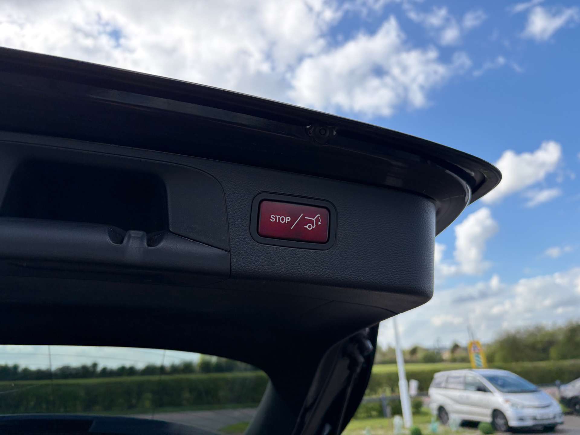 2019 Mercedes-Benz GLC300 — image 27