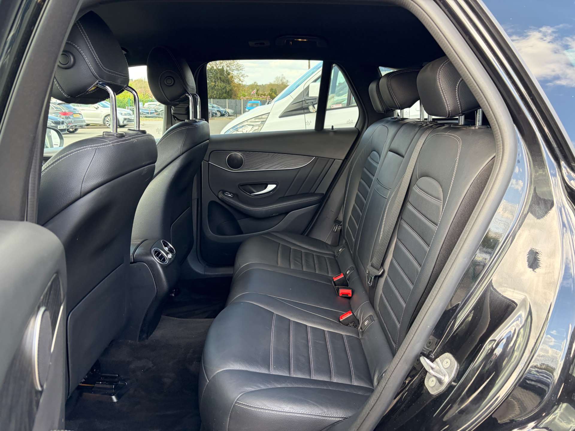 2019 Mercedes-Benz GLC300 — image 22