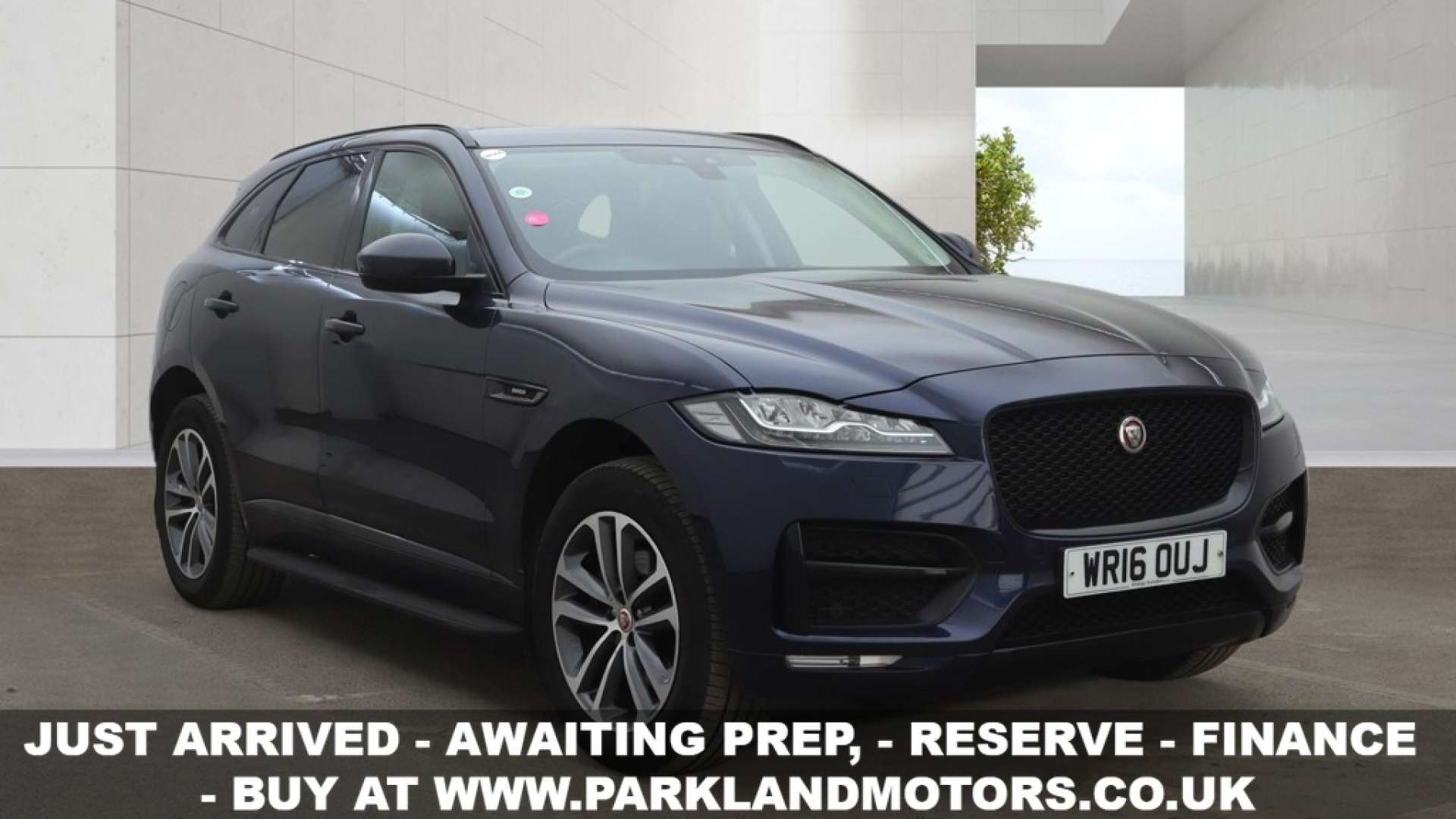 2016 Jaguar F-Pace exterior view
