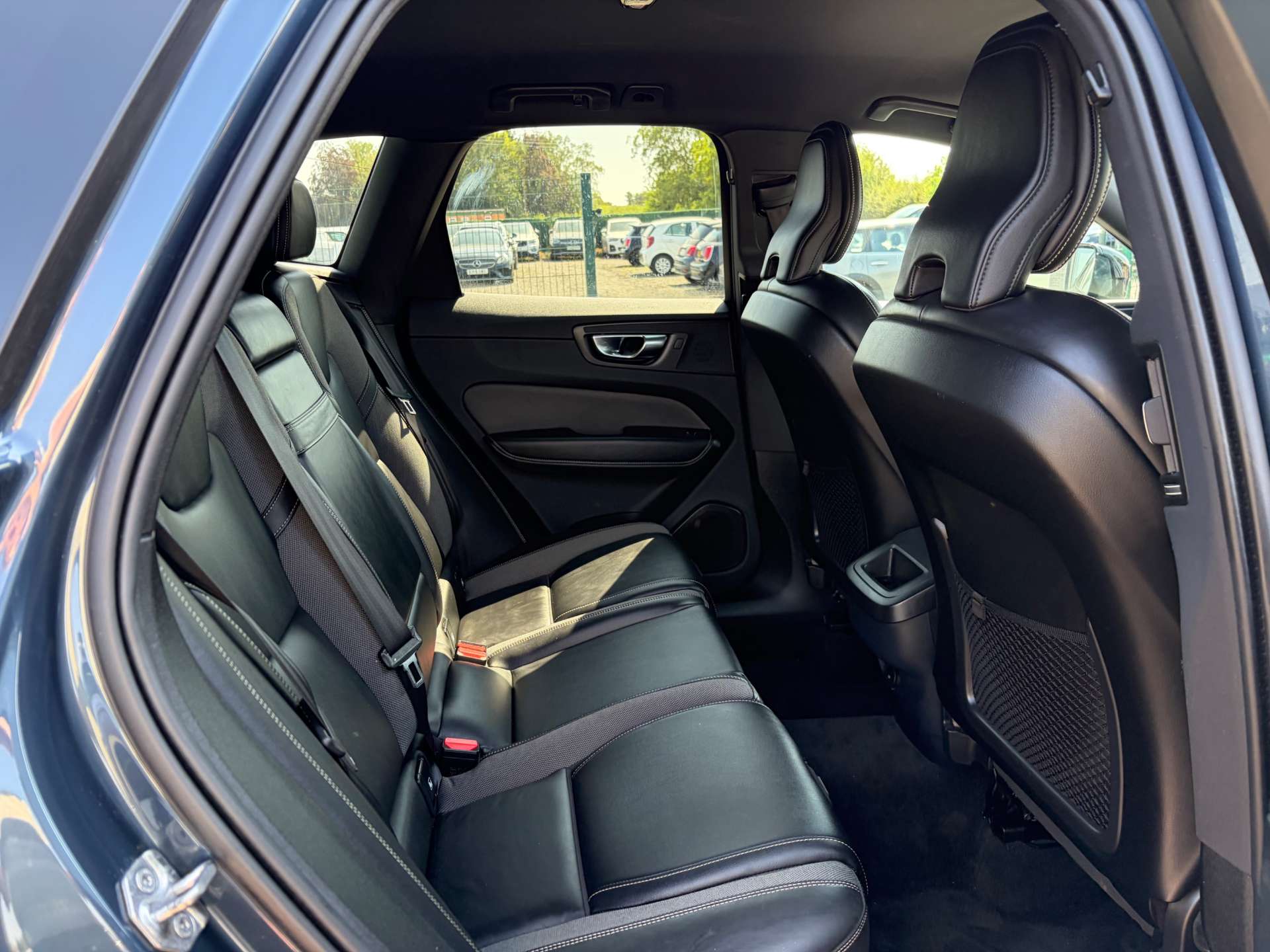 2021 Volvo XC60 — image 27