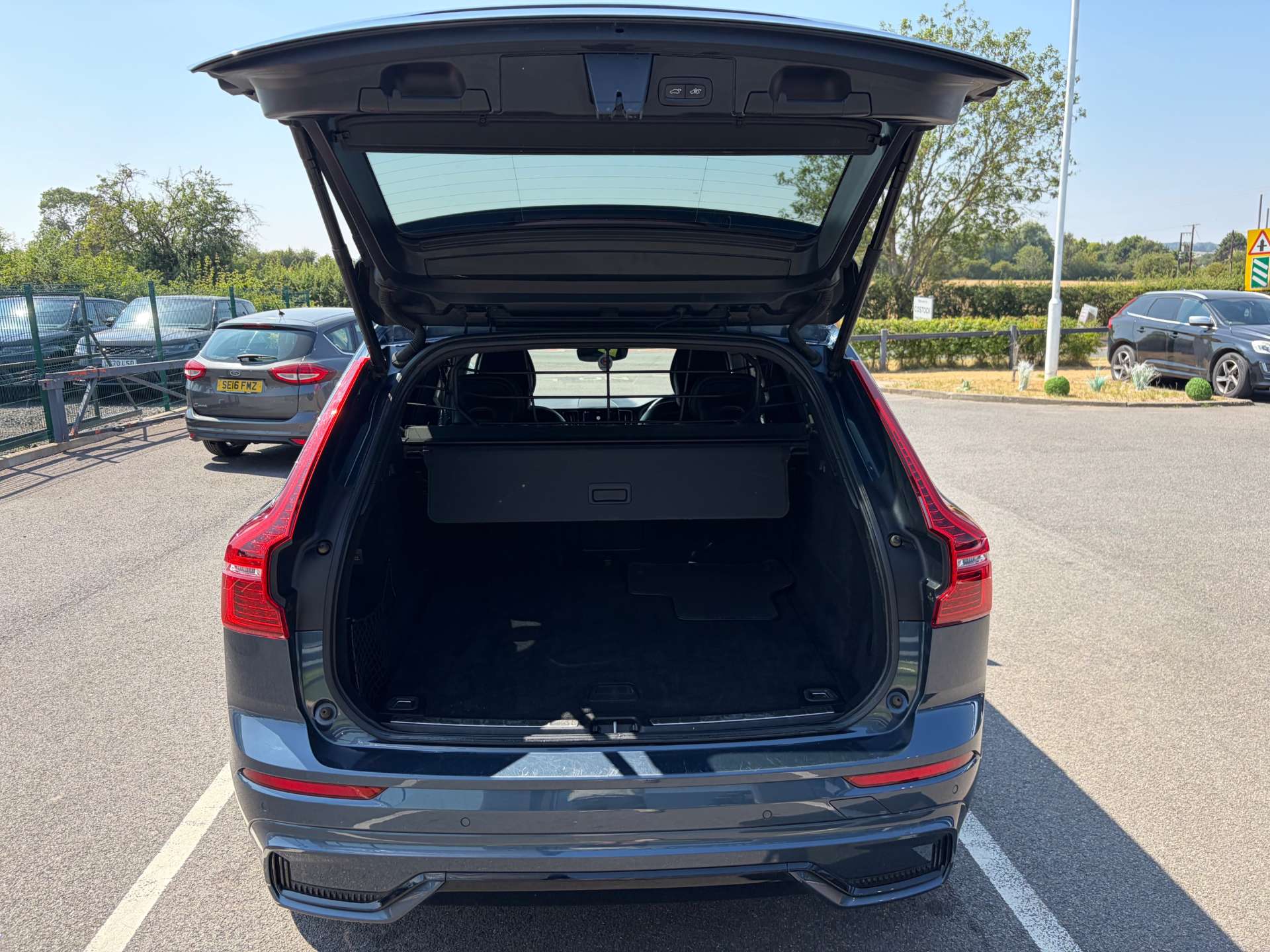 2021 Volvo XC60 — image 23