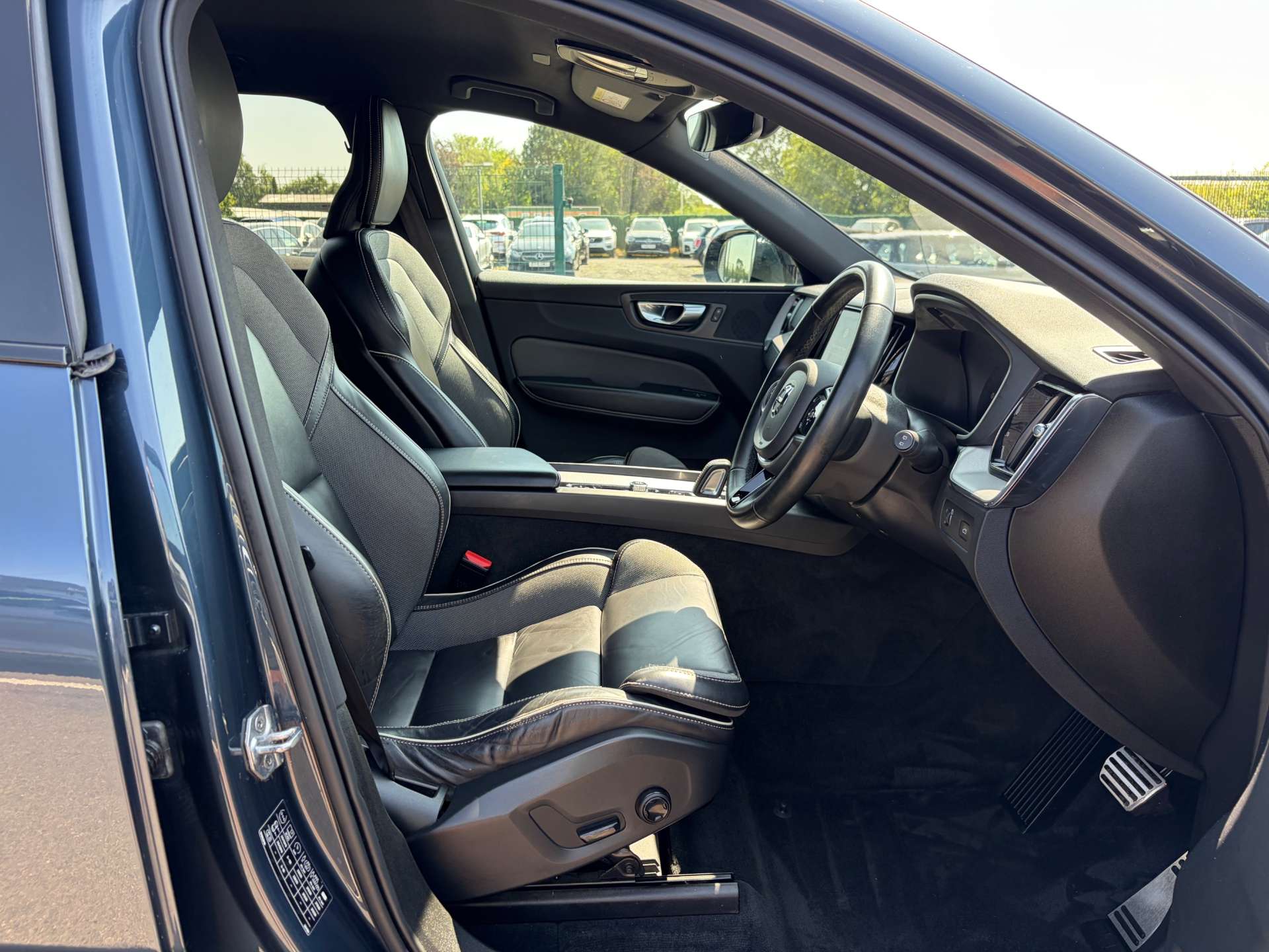 2021 Volvo XC60 — image 33