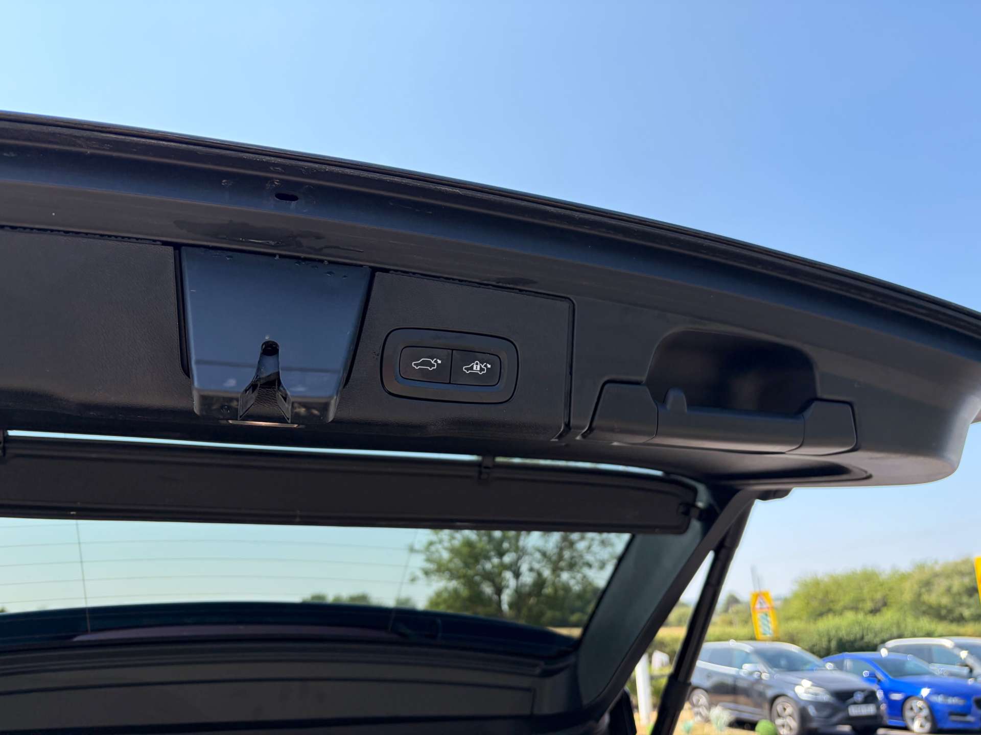 2021 Volvo XC60 — image 25