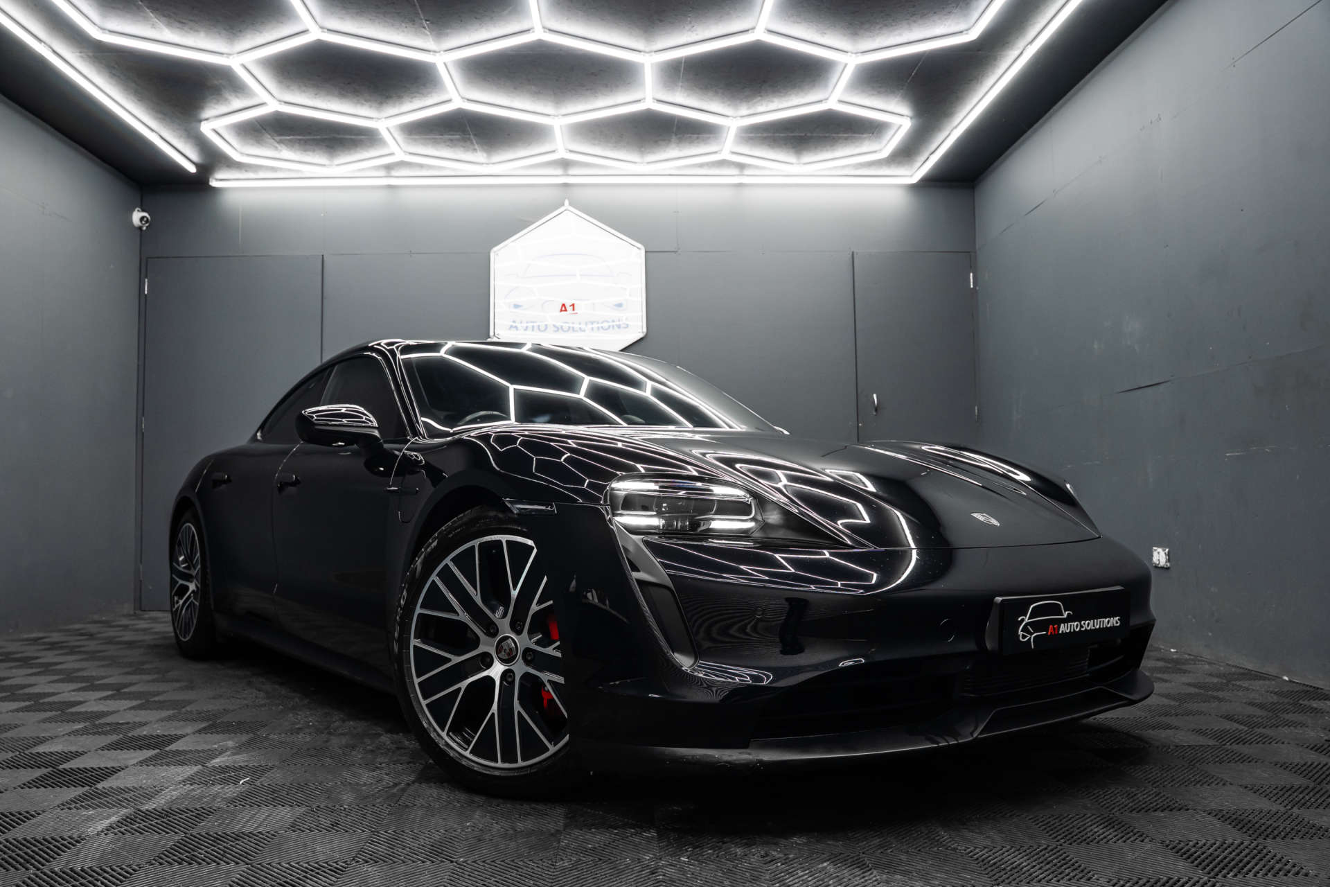 2021 PORSCHE TAYCAN