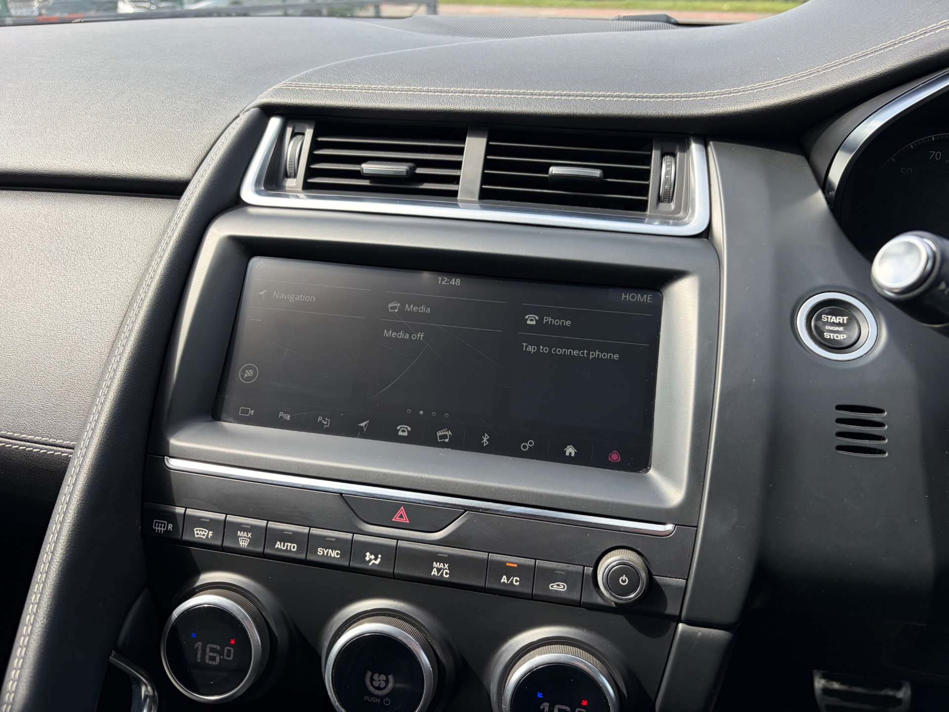 2018 Jaguar E-PACE — image 49