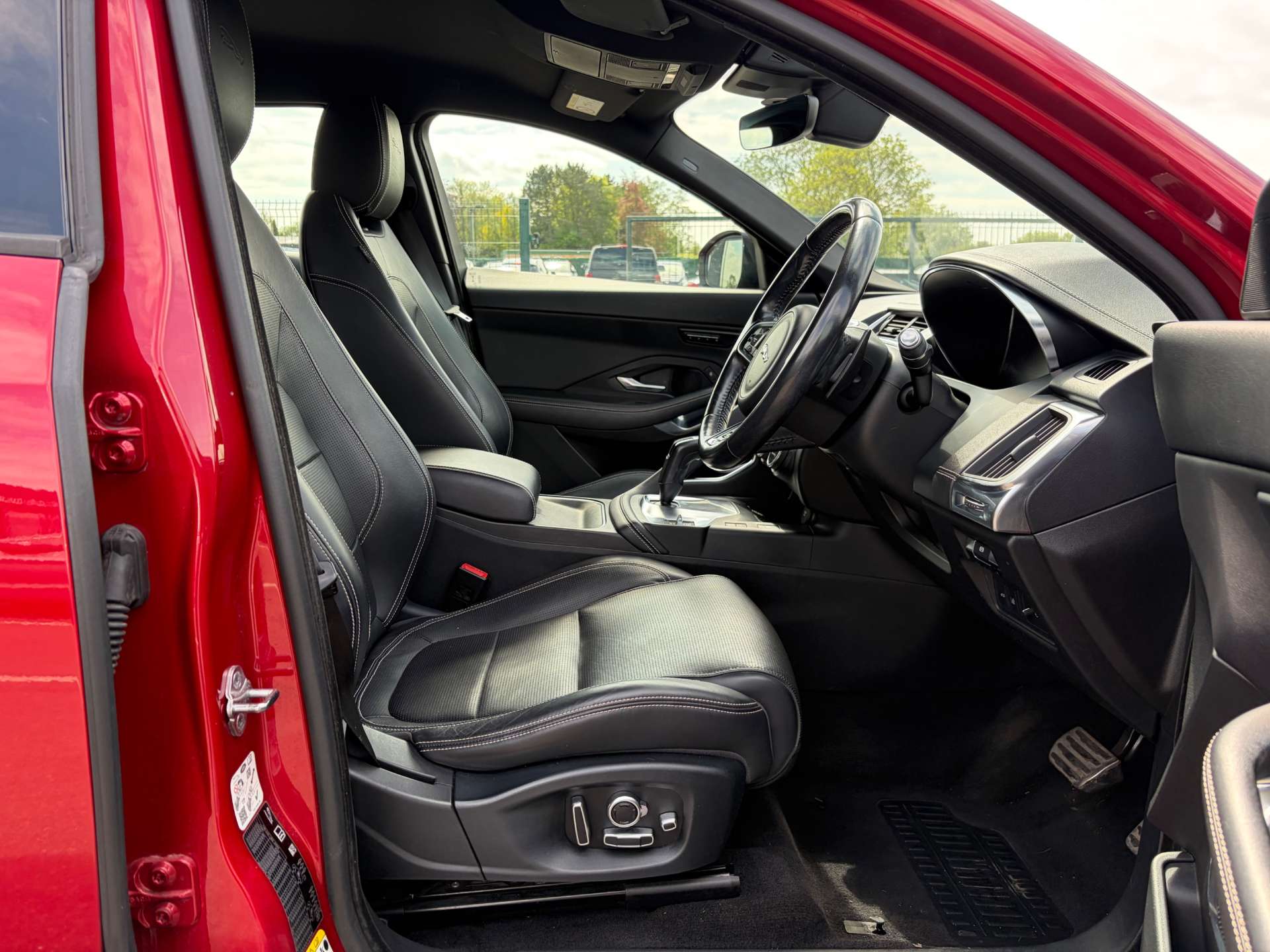 2018 Jaguar E-PACE — image 35