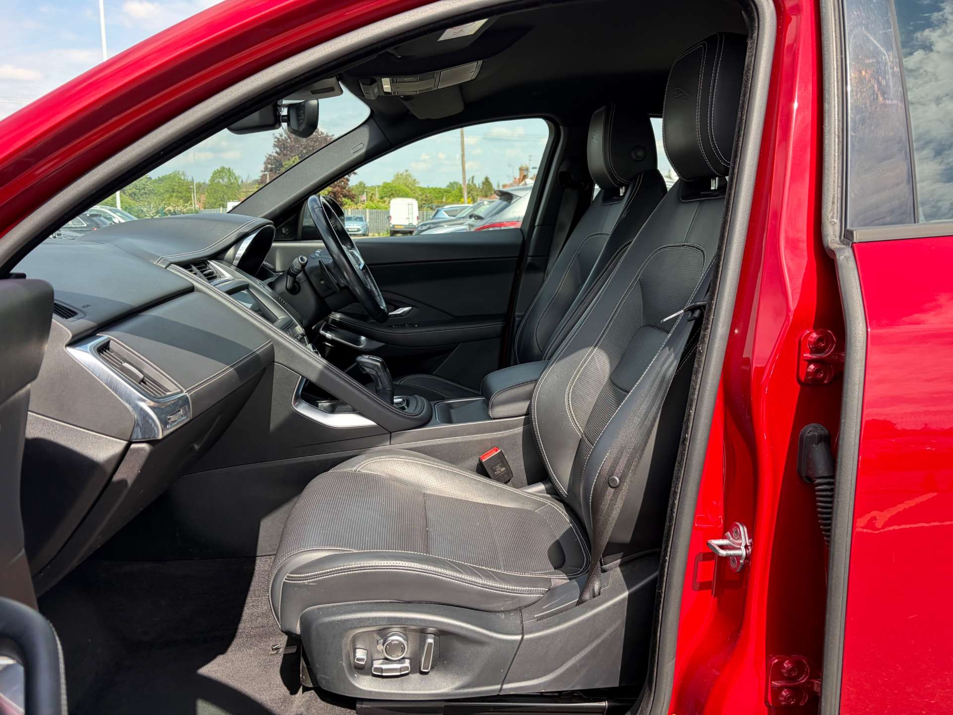 2018 Jaguar E-PACE — image 16