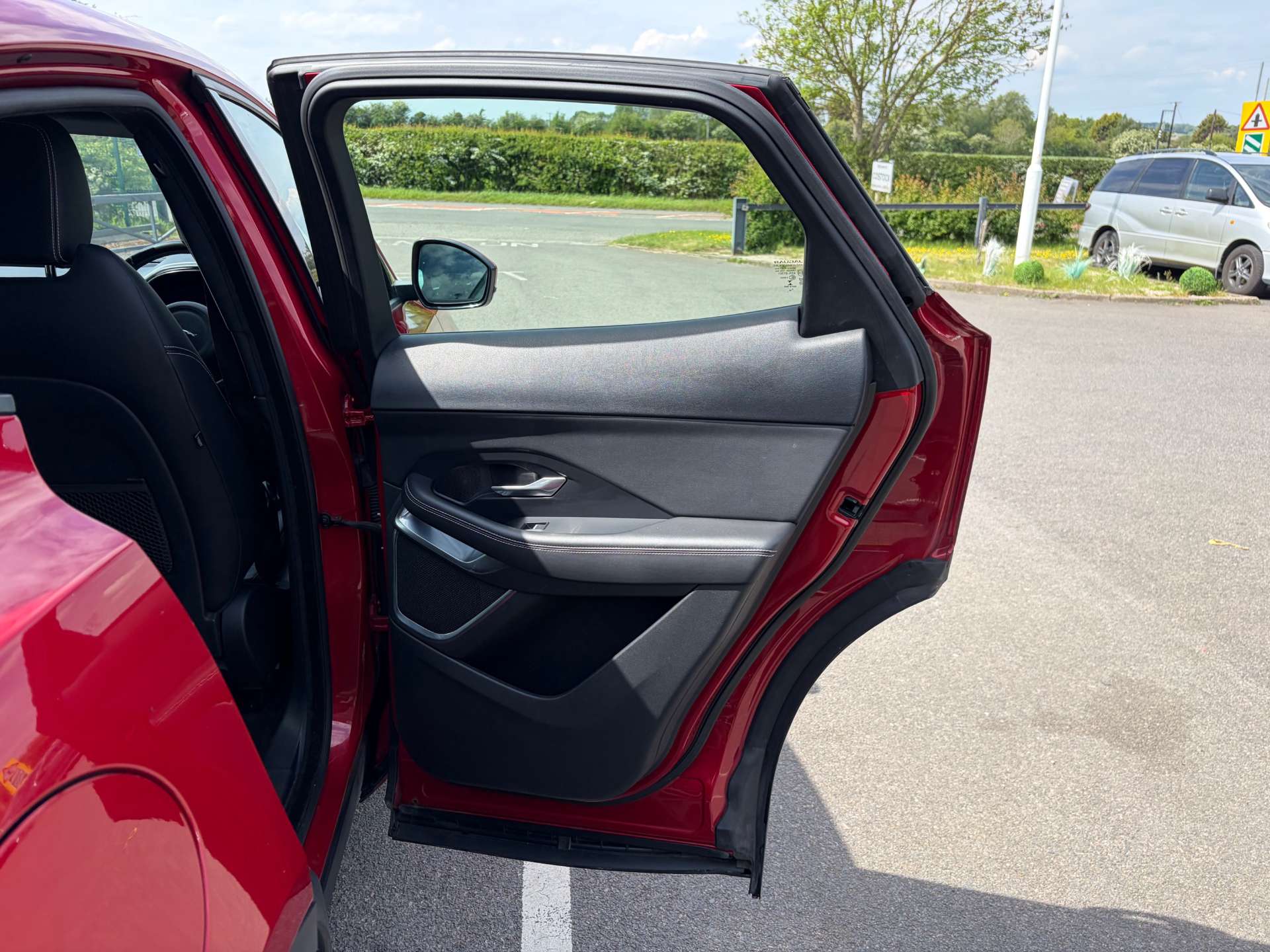 2018 Jaguar E-PACE — image 27