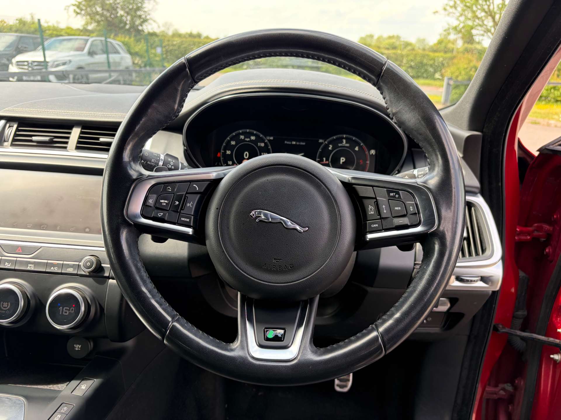 2018 Jaguar E-PACE — image 38