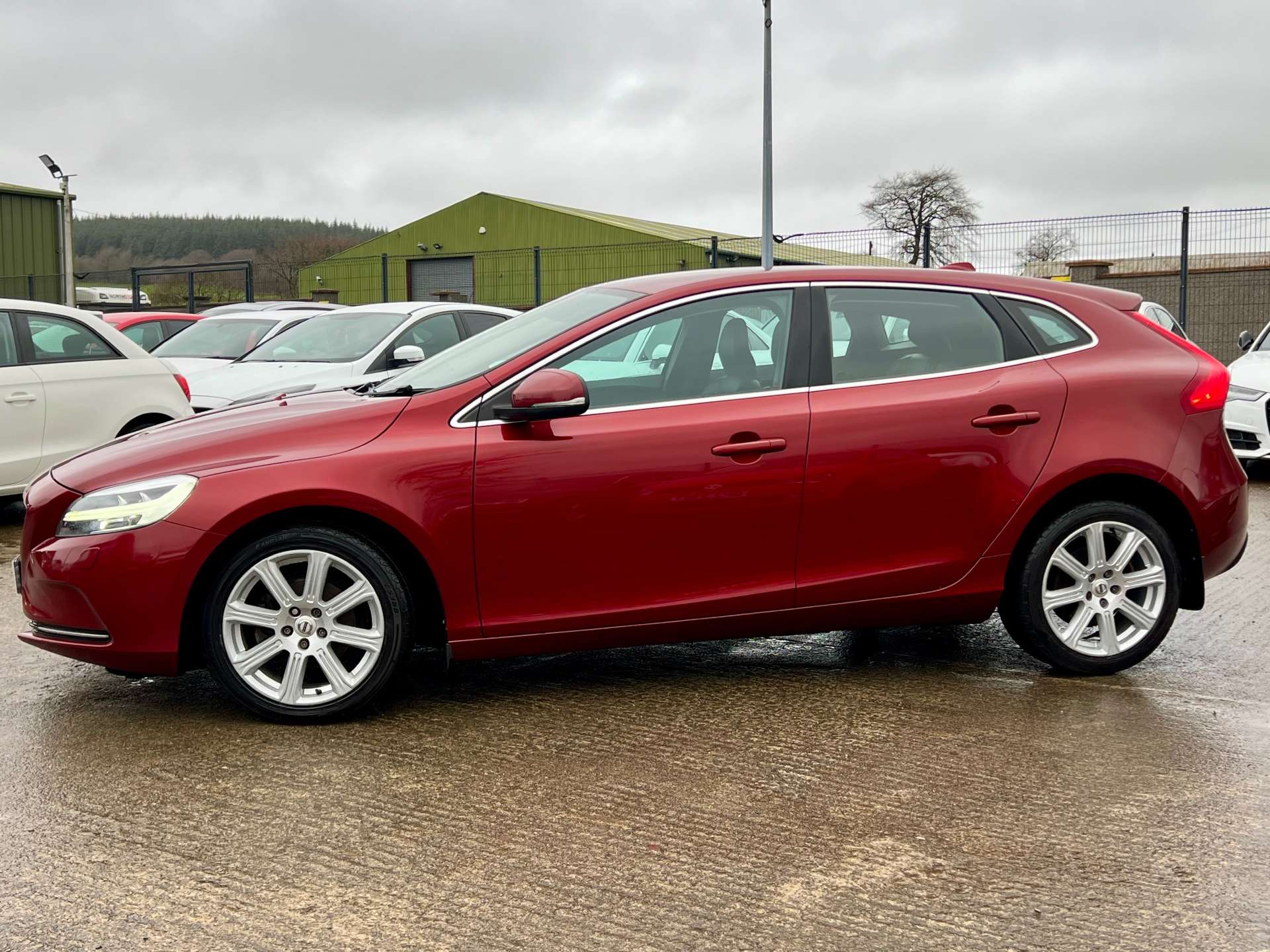 Used Volvo V40