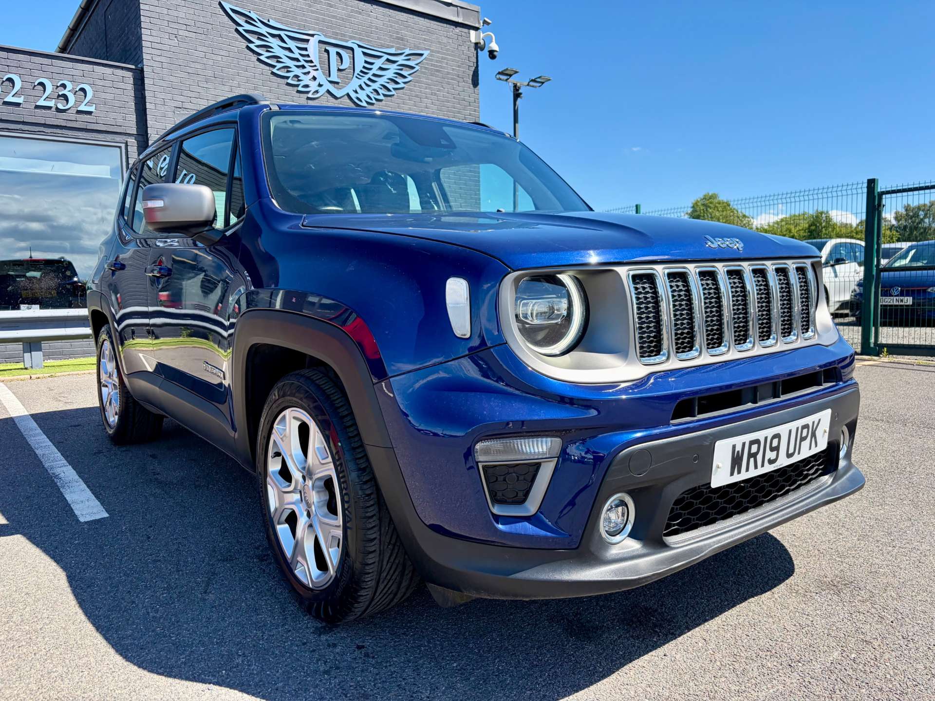 2019 Jeep Renegade — image 2