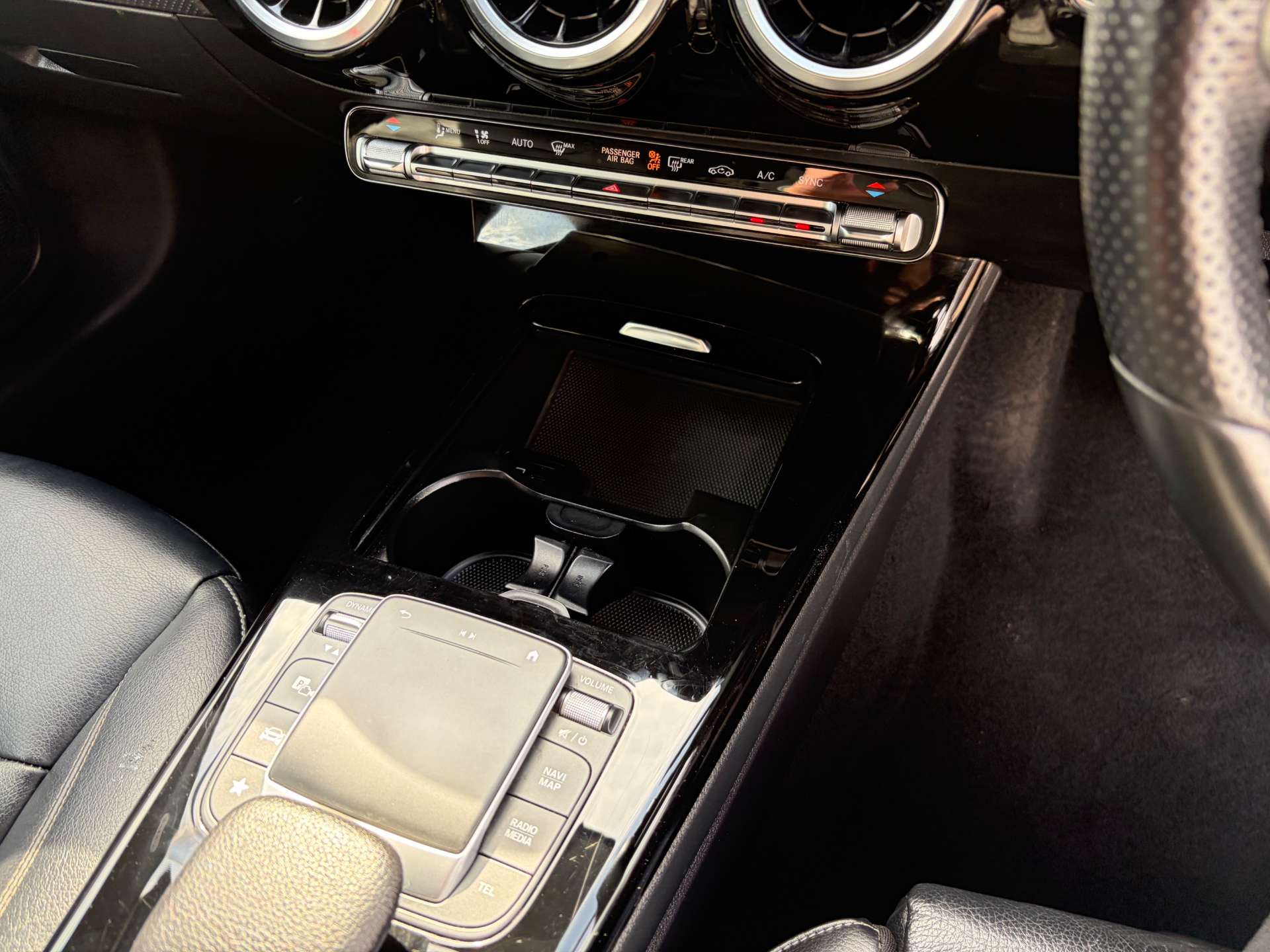 2022 Mercedes CLA180 — image 42