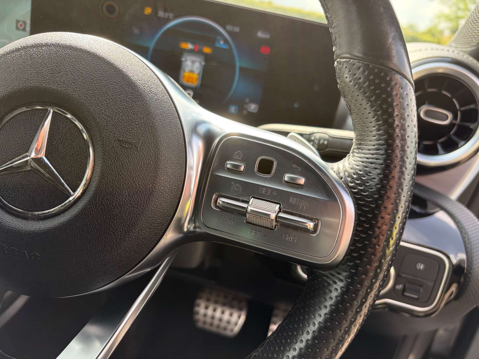 2022 Mercedes CLA180 — image 38