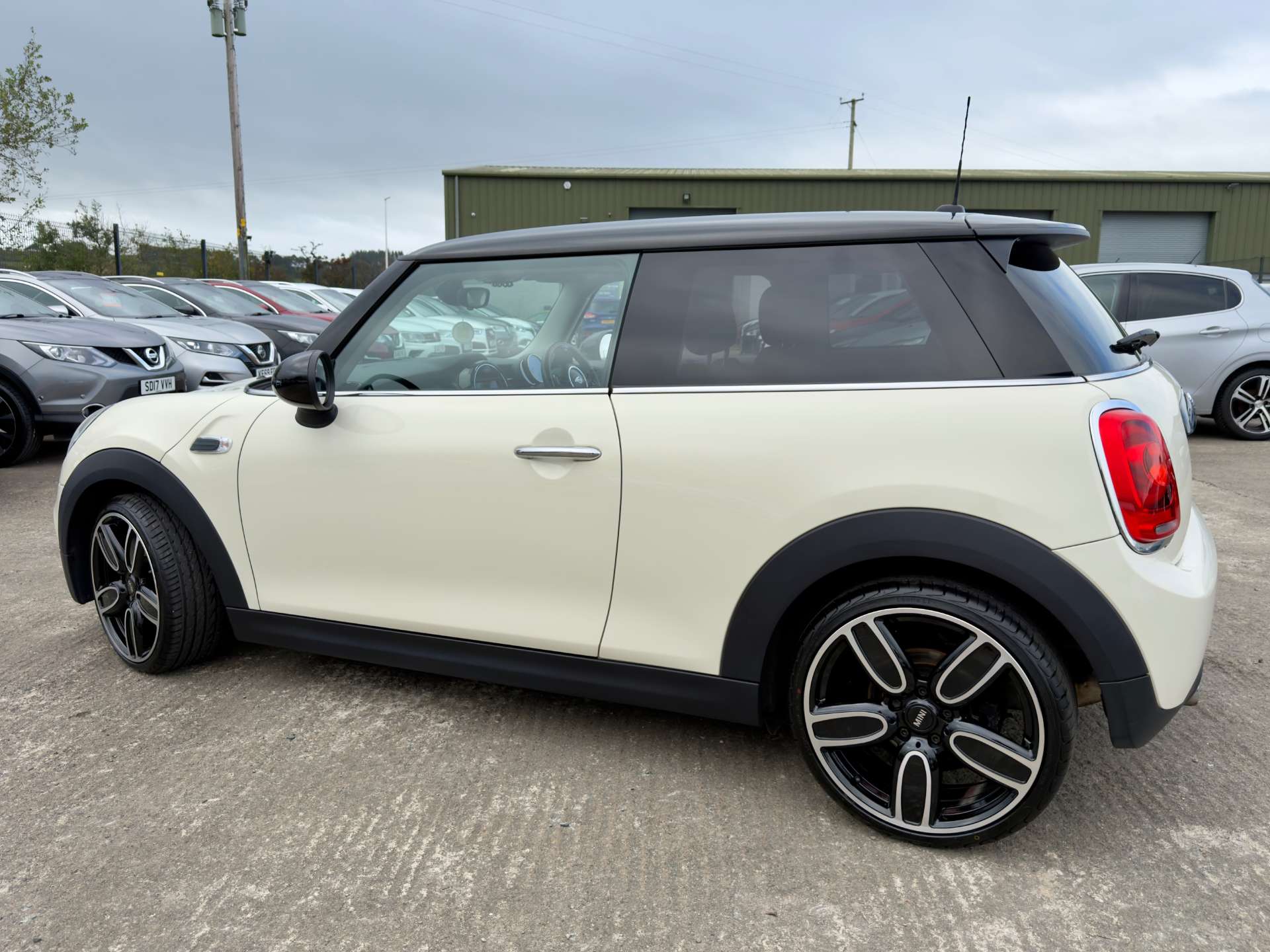 Used MINI Hatch