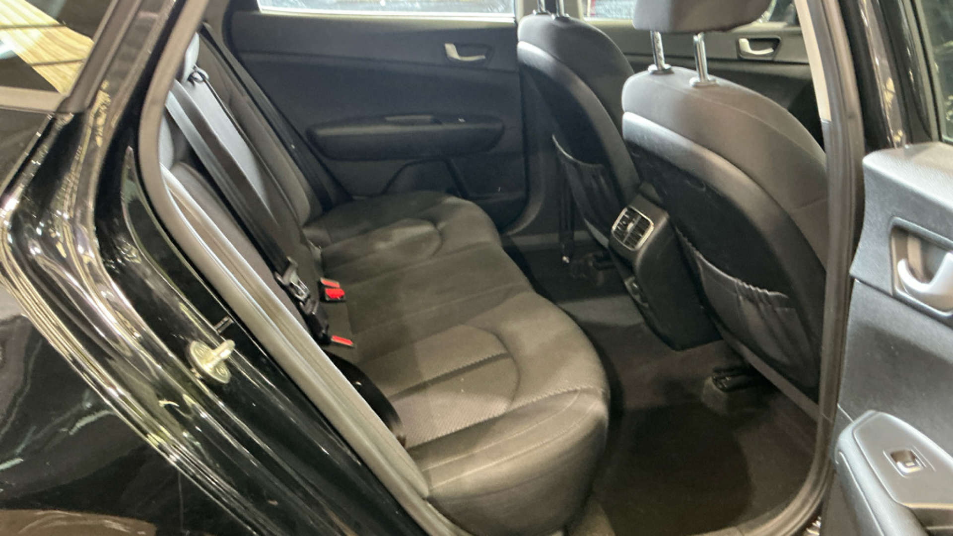 2018 Kia Optima — image 11