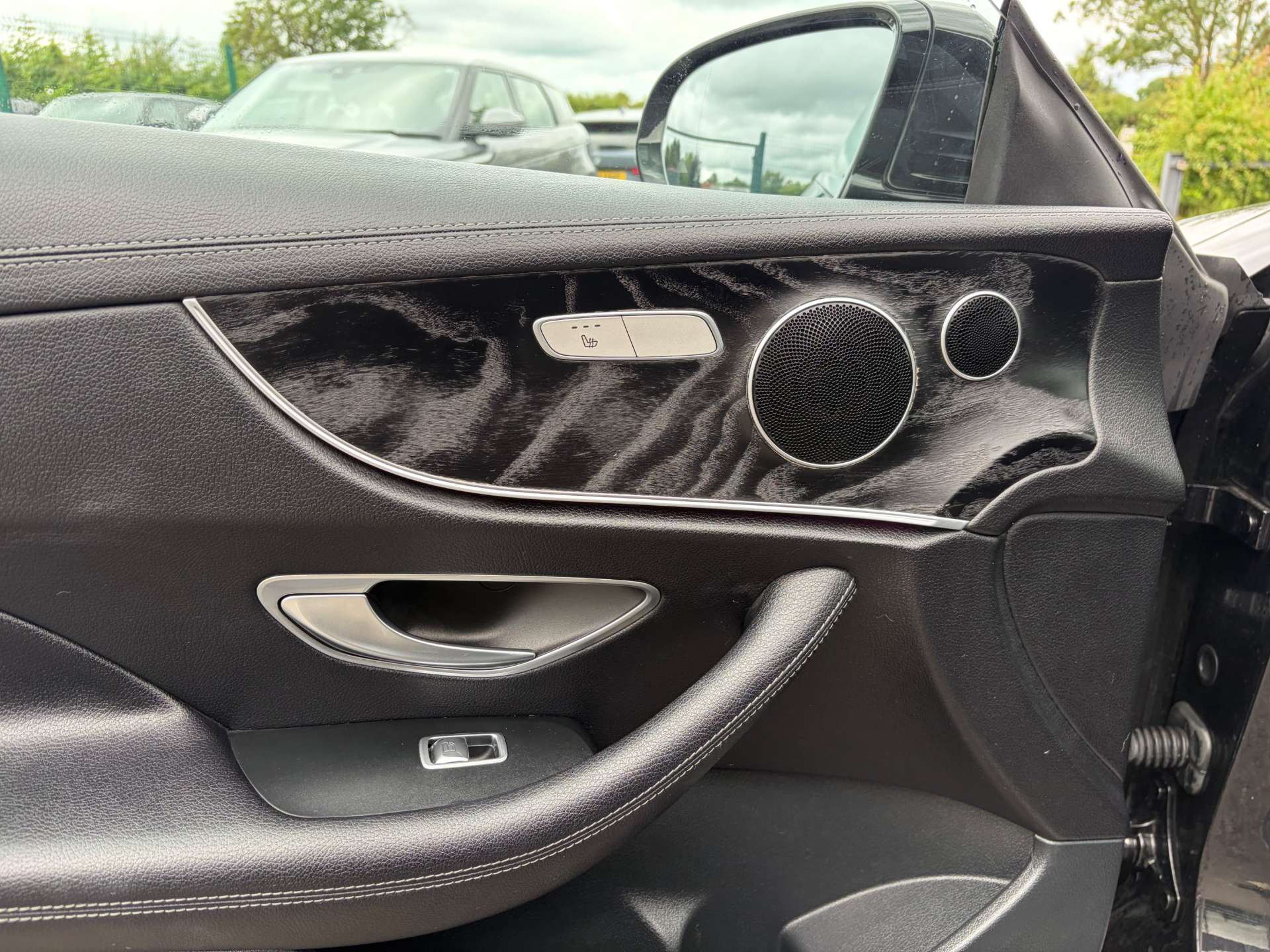2019 Mercedes E220d — image 16