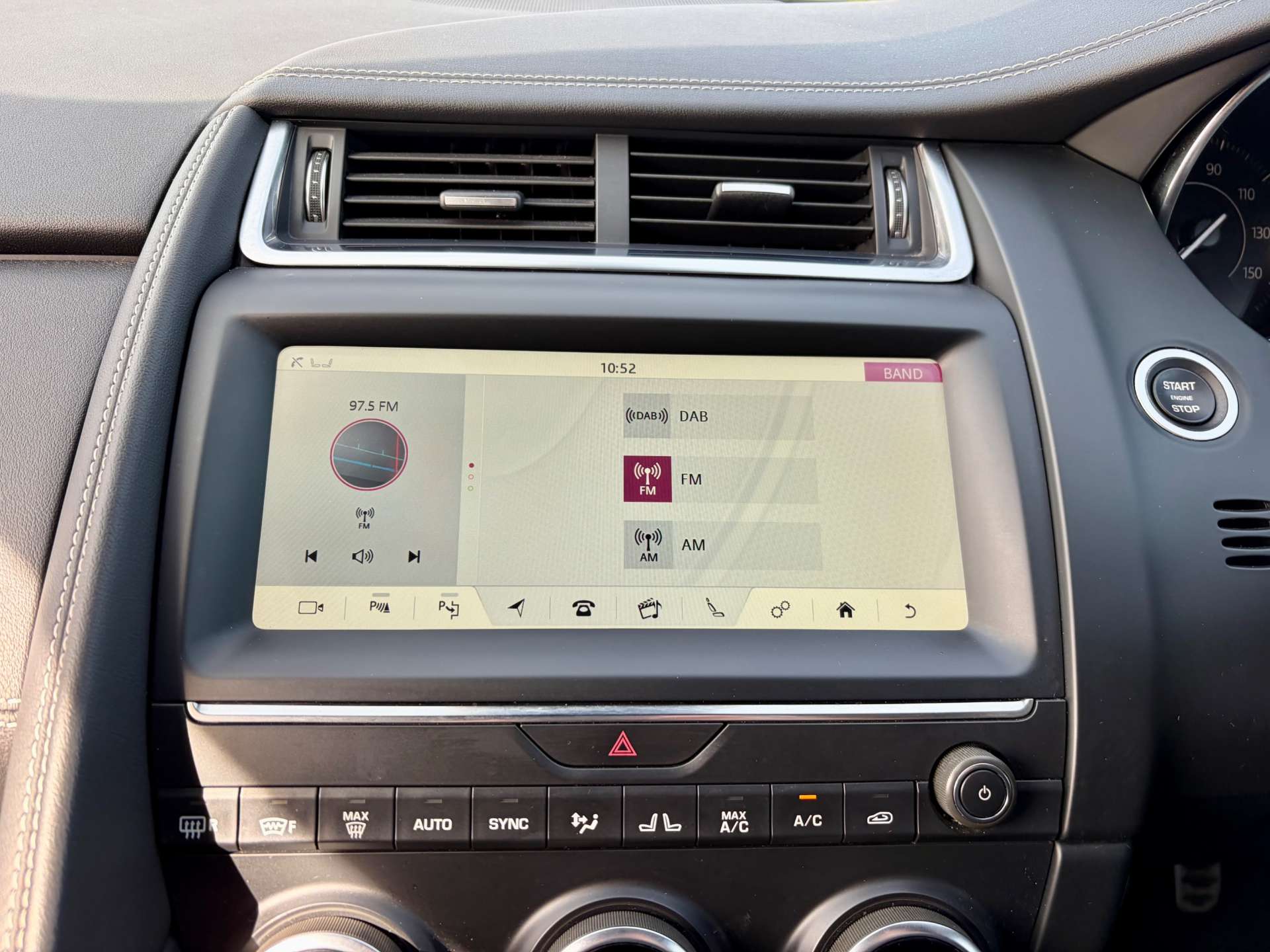 2019 Jaguar E-PACE — image 56