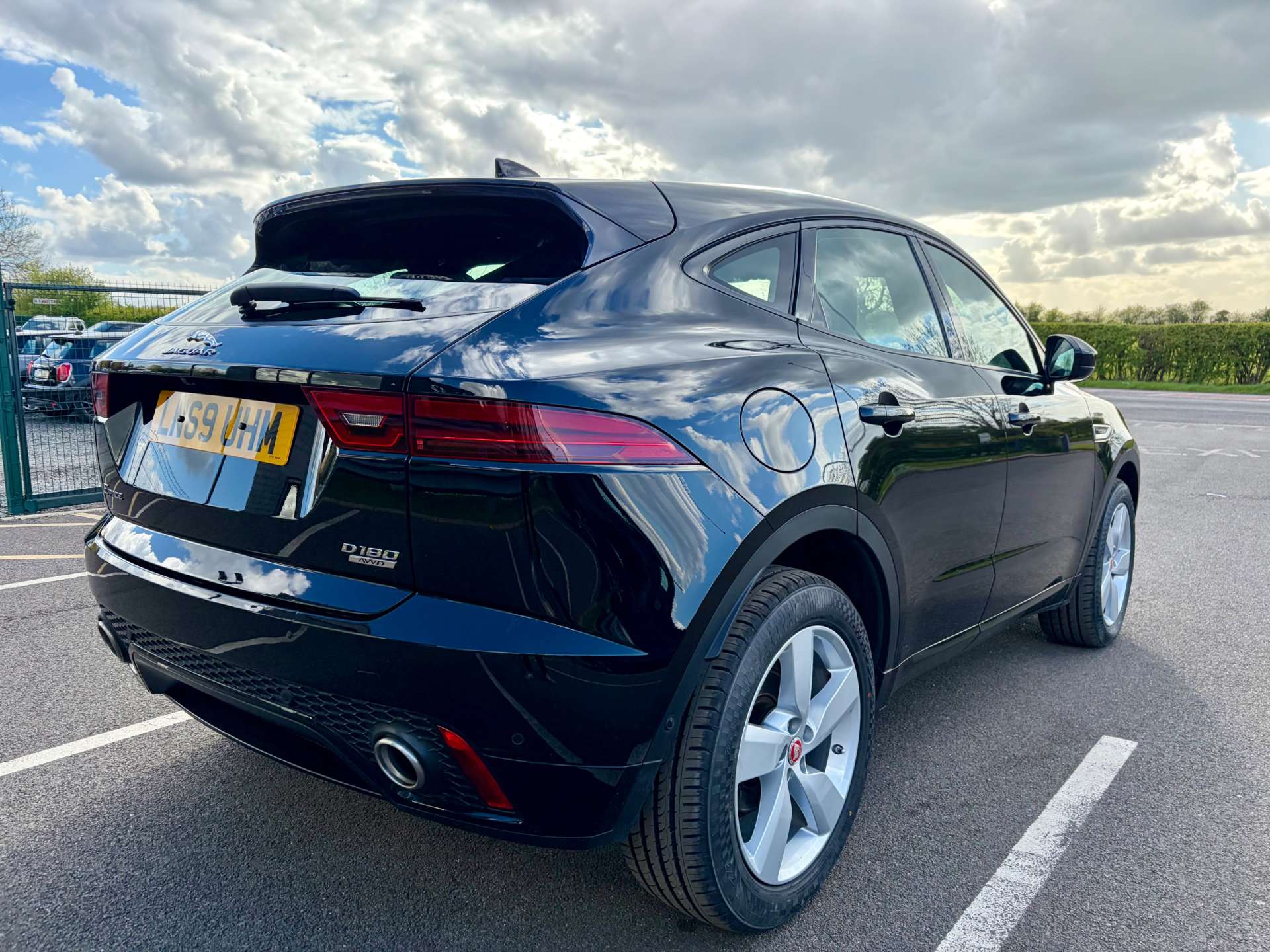 2019 Jaguar E-PACE — image 8