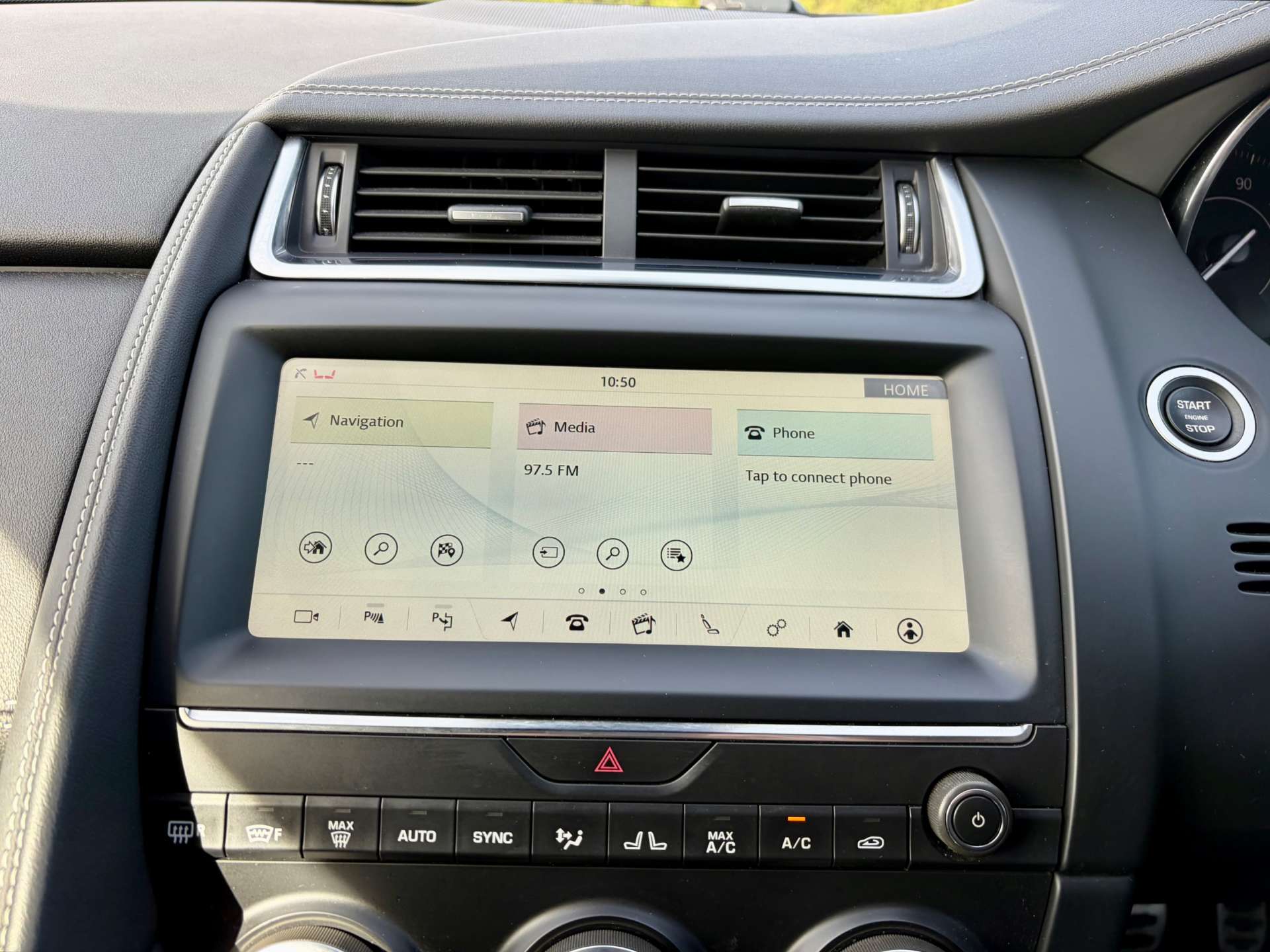 2019 Jaguar E-PACE — image 49