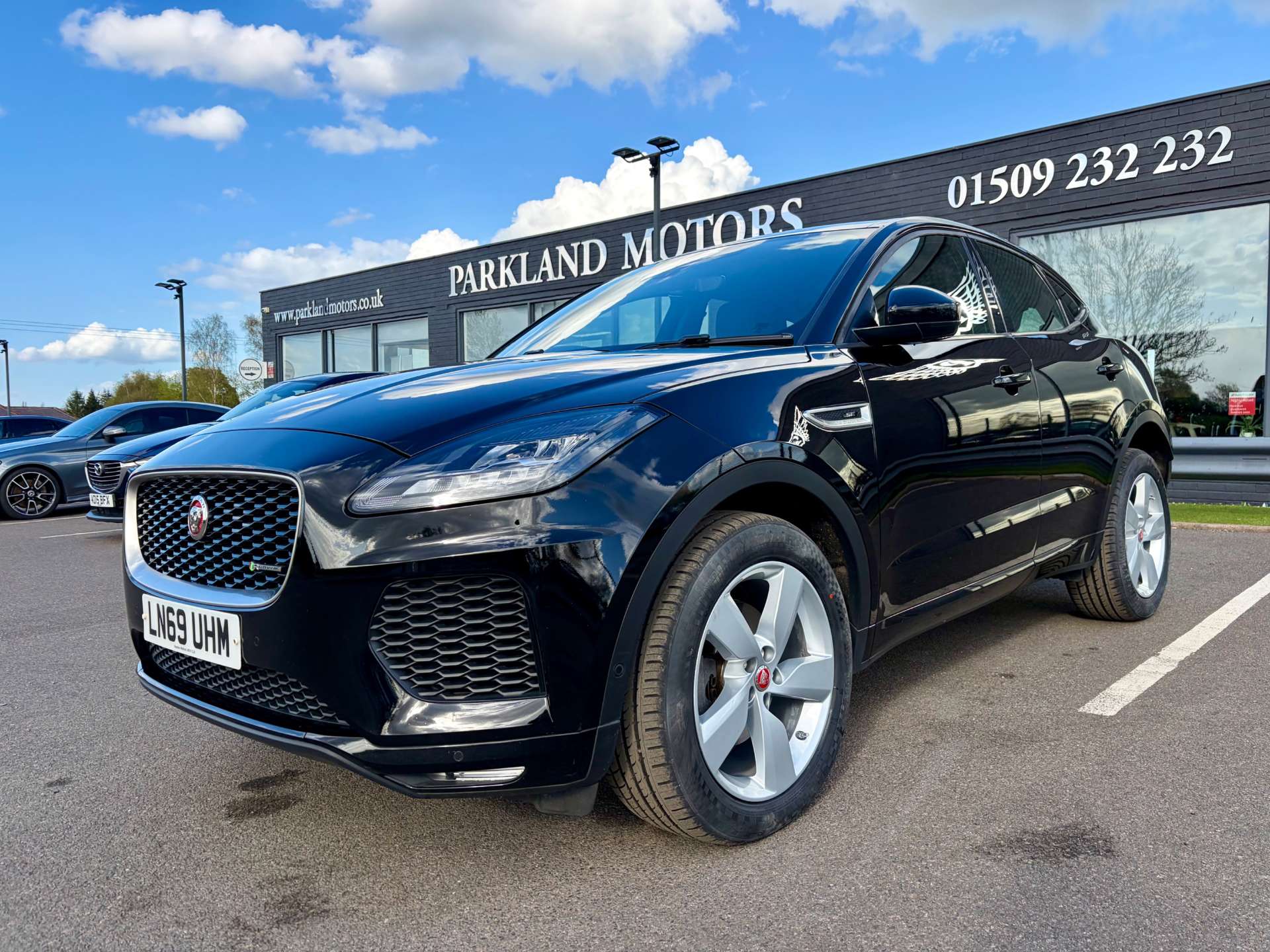 2019 Jaguar E-PACE — image 4