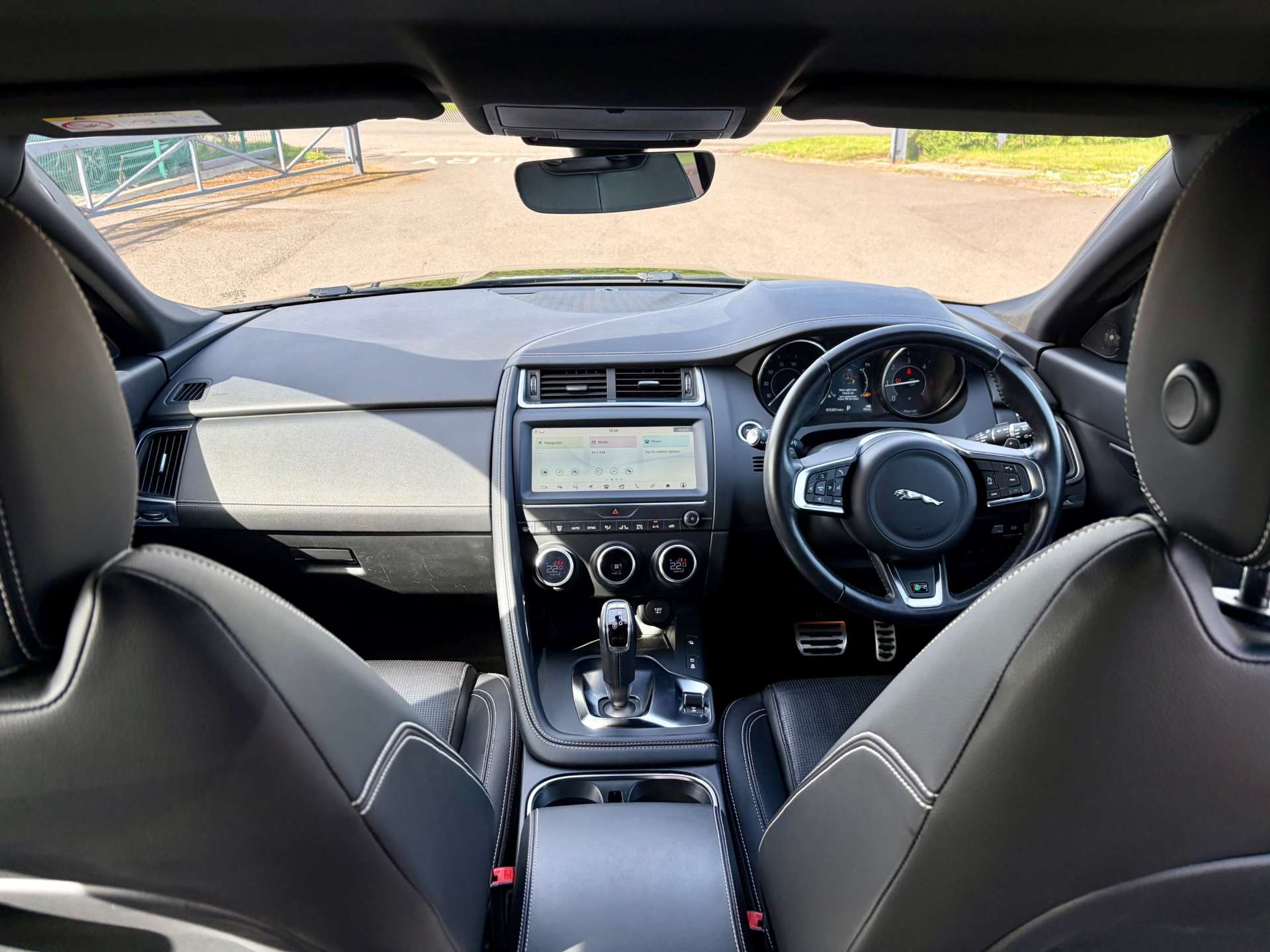 2019 Jaguar E-PACE — image 32