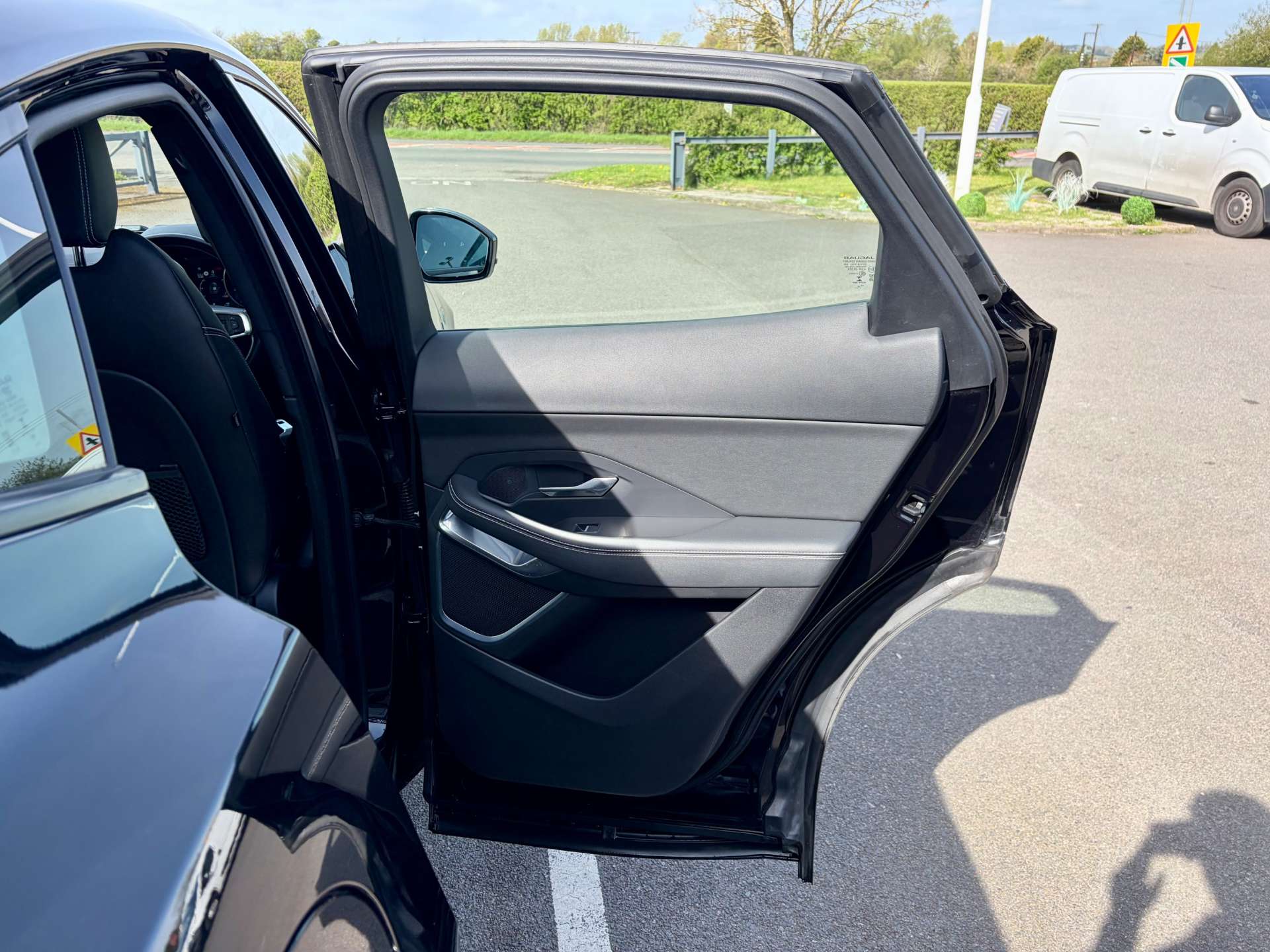 2019 Jaguar E-PACE — image 25