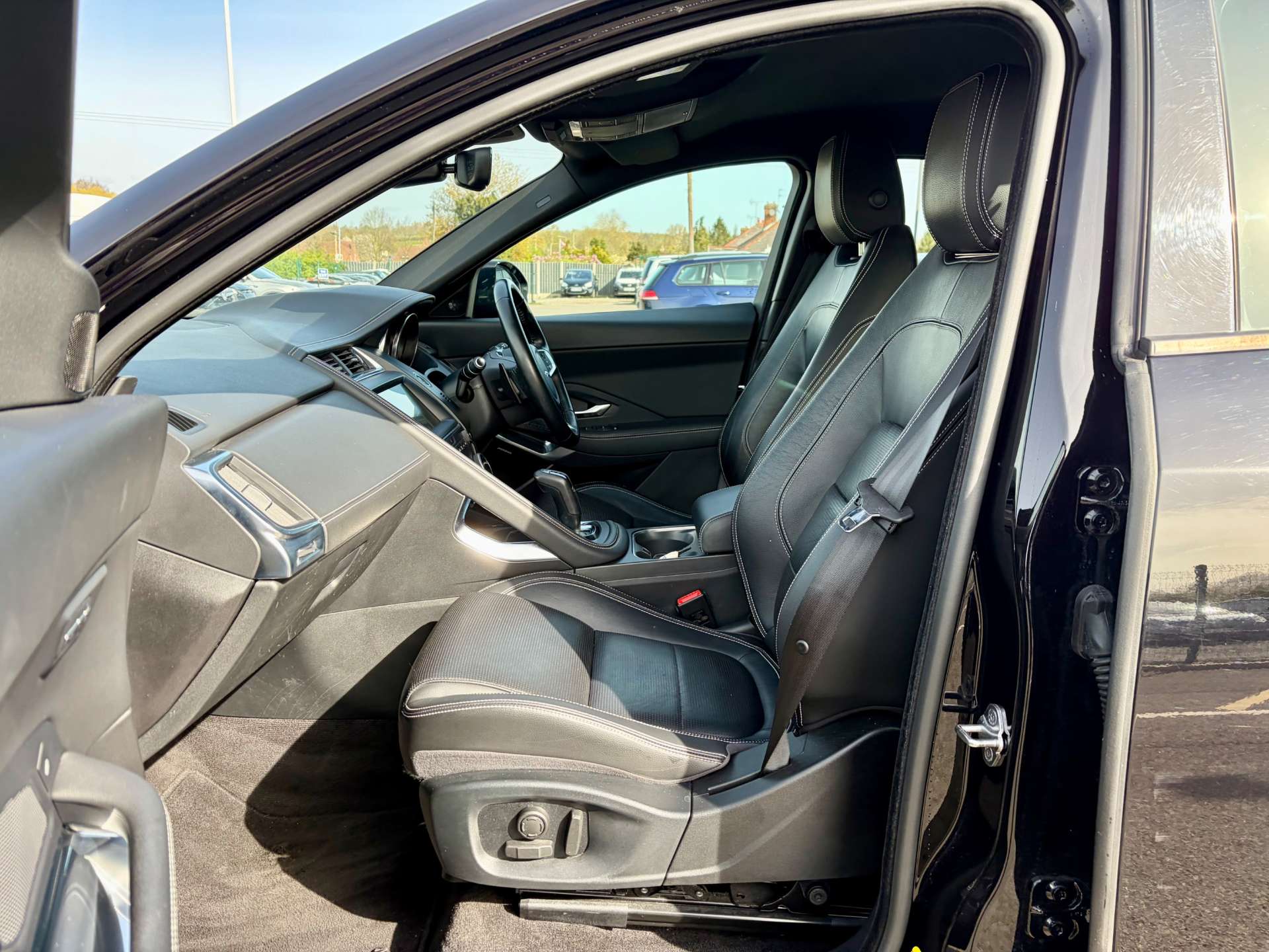 2019 Jaguar E-PACE — image 15