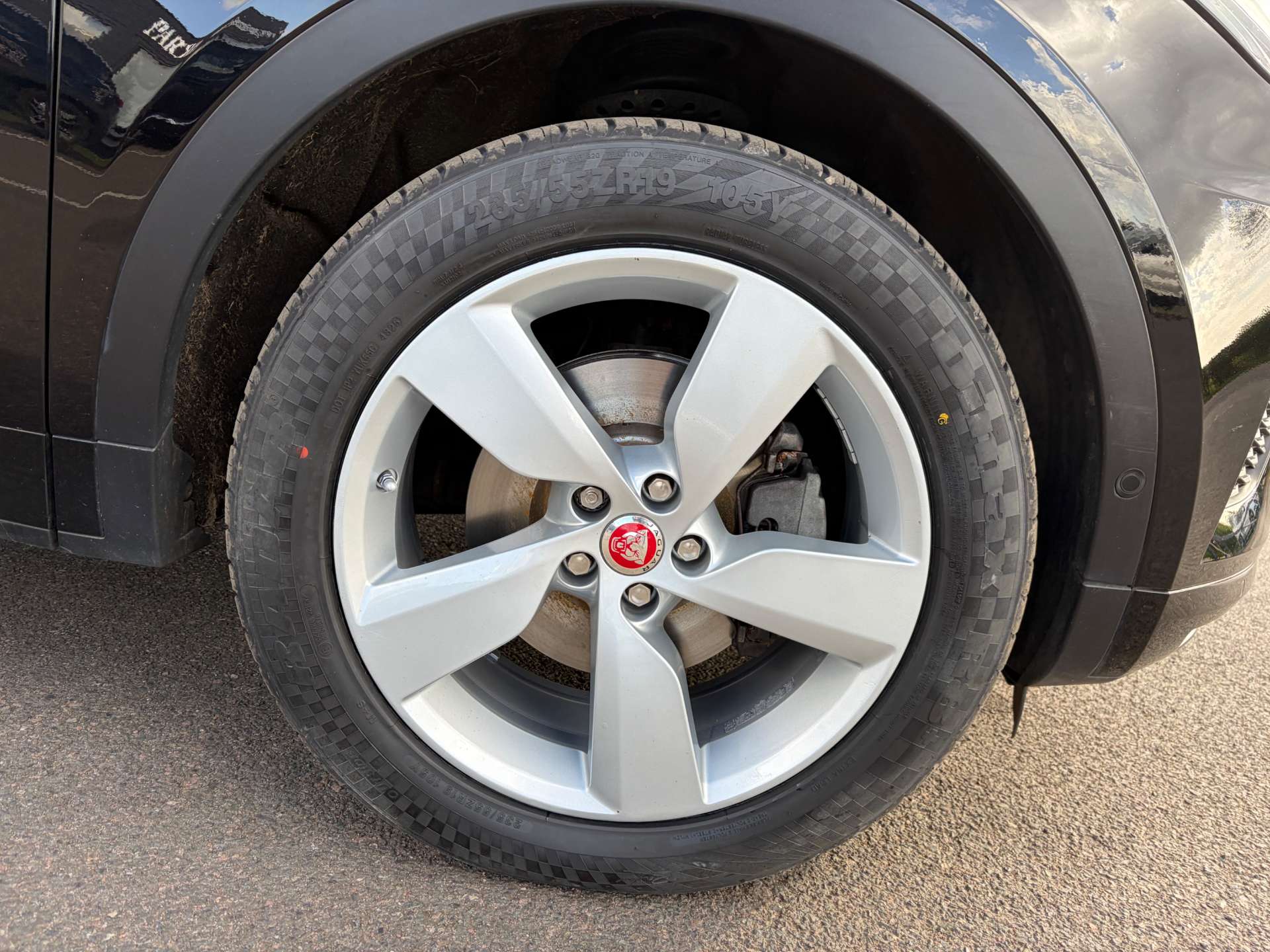 2019 Jaguar E-PACE — image 12