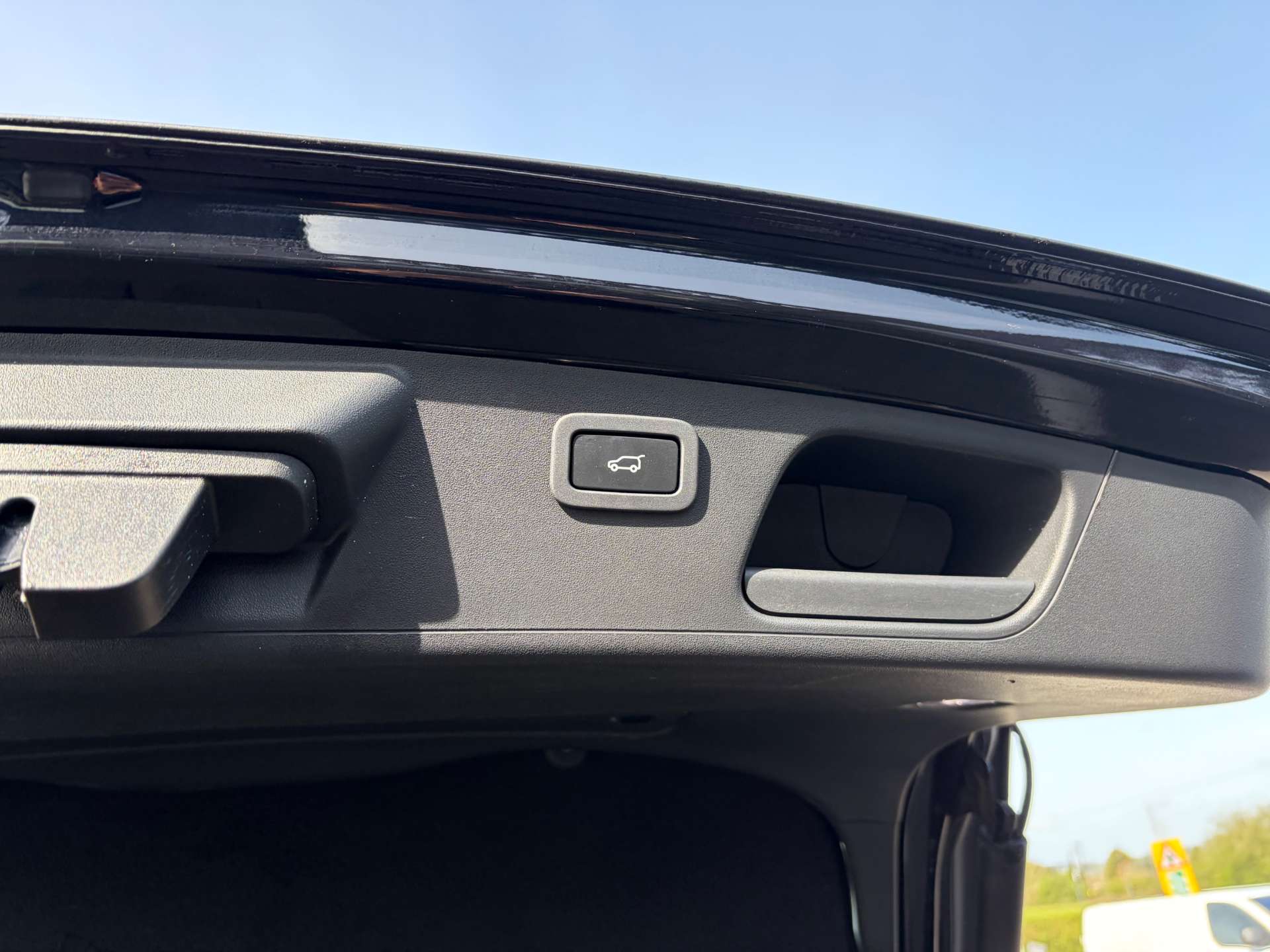 2019 Jaguar E-PACE — image 24
