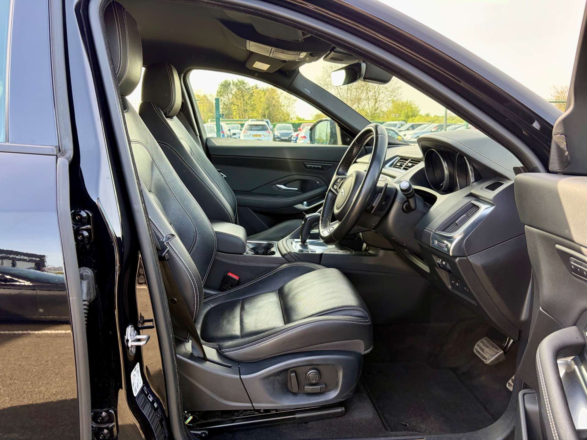 2019 Jaguar E-PACE — image 34